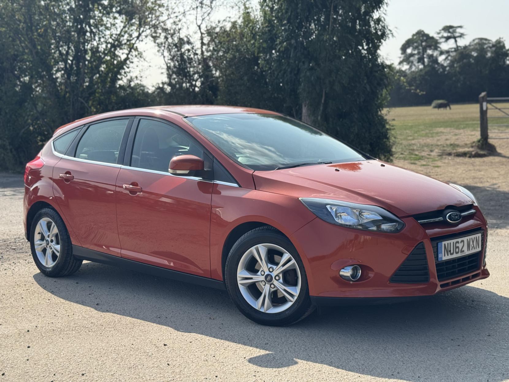 Ford Focus 1.6 TDCi Zetec Hatchback 5dr Diesel Manual Euro 5 (s/s) (115 ps)
