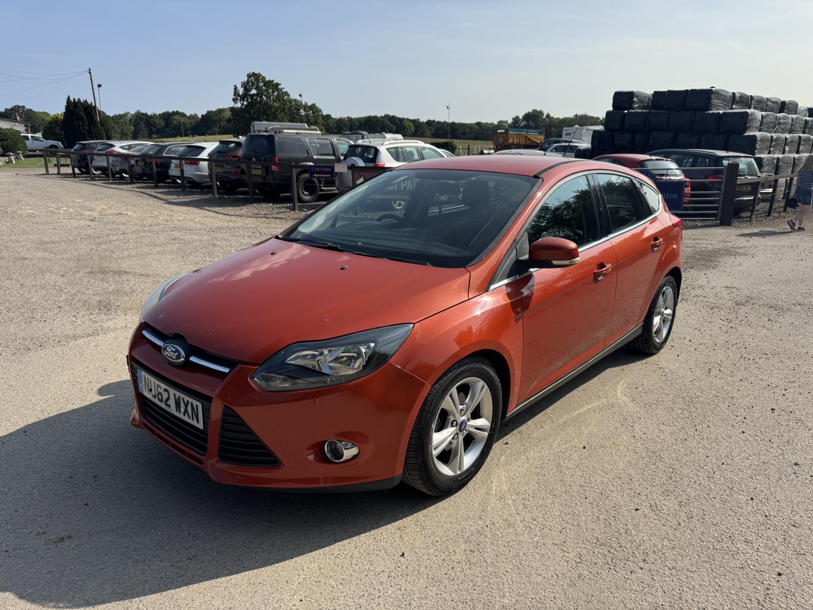 Ford Focus 1.6 TDCi Zetec Hatchback 5dr Diesel Manual Euro 5 (s/s) (115 ps)