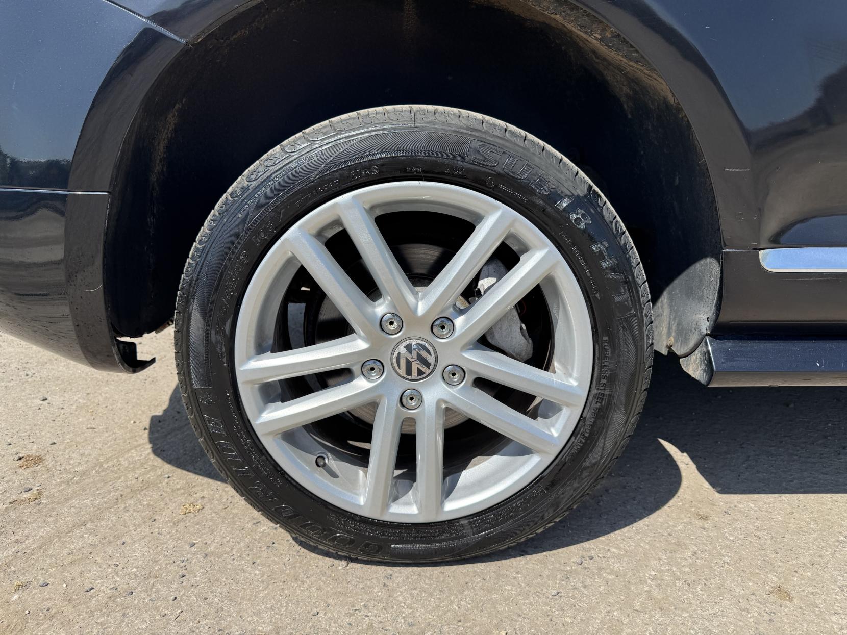 Volkswagen Touareg 3.0 TDI V6 Altitude SUV 5dr Diesel Automatic (294 g/km, 222 bhp)