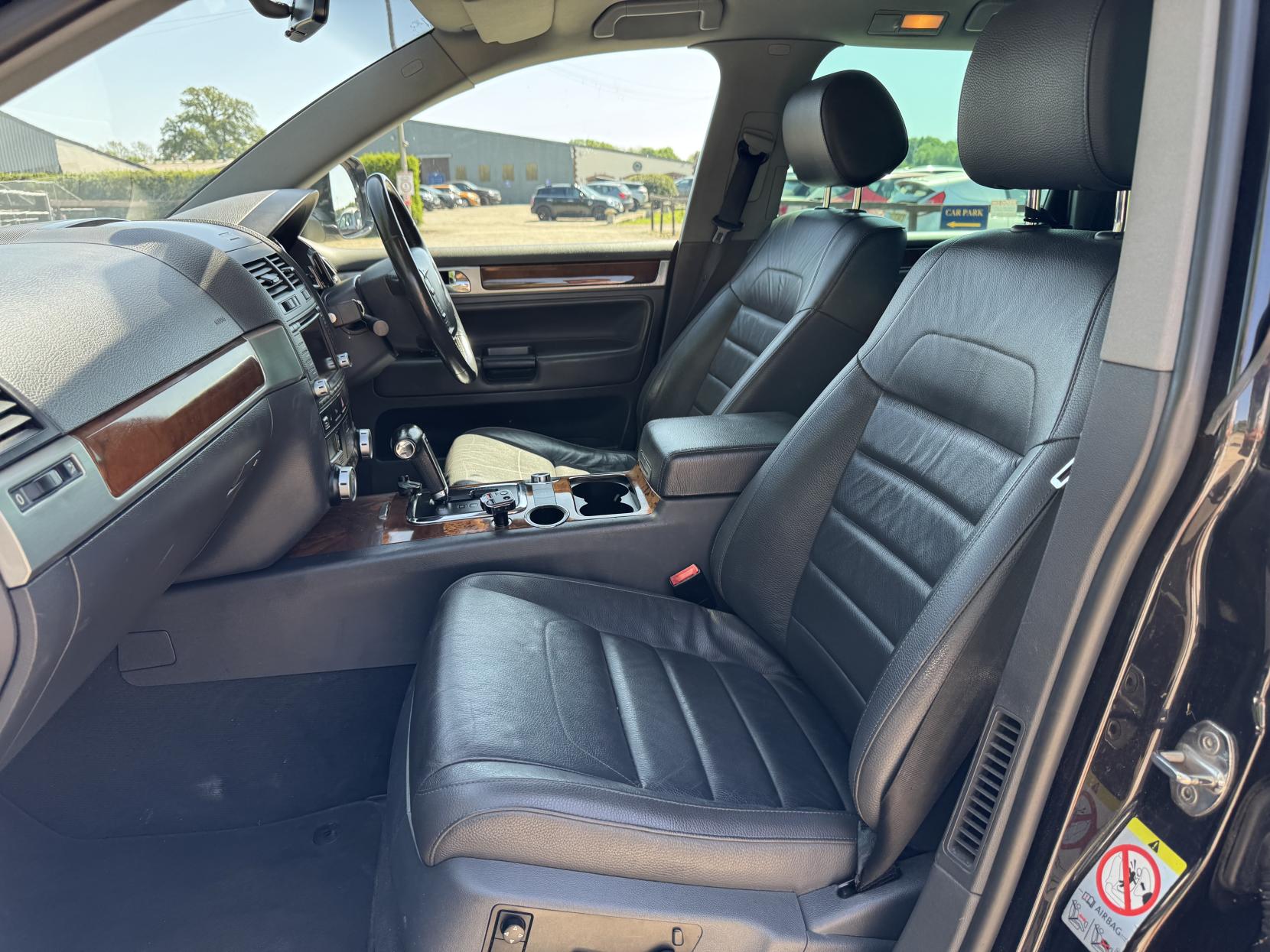 Volkswagen Touareg 3.0 TDI V6 Altitude SUV 5dr Diesel Automatic (294 g/km, 222 bhp)