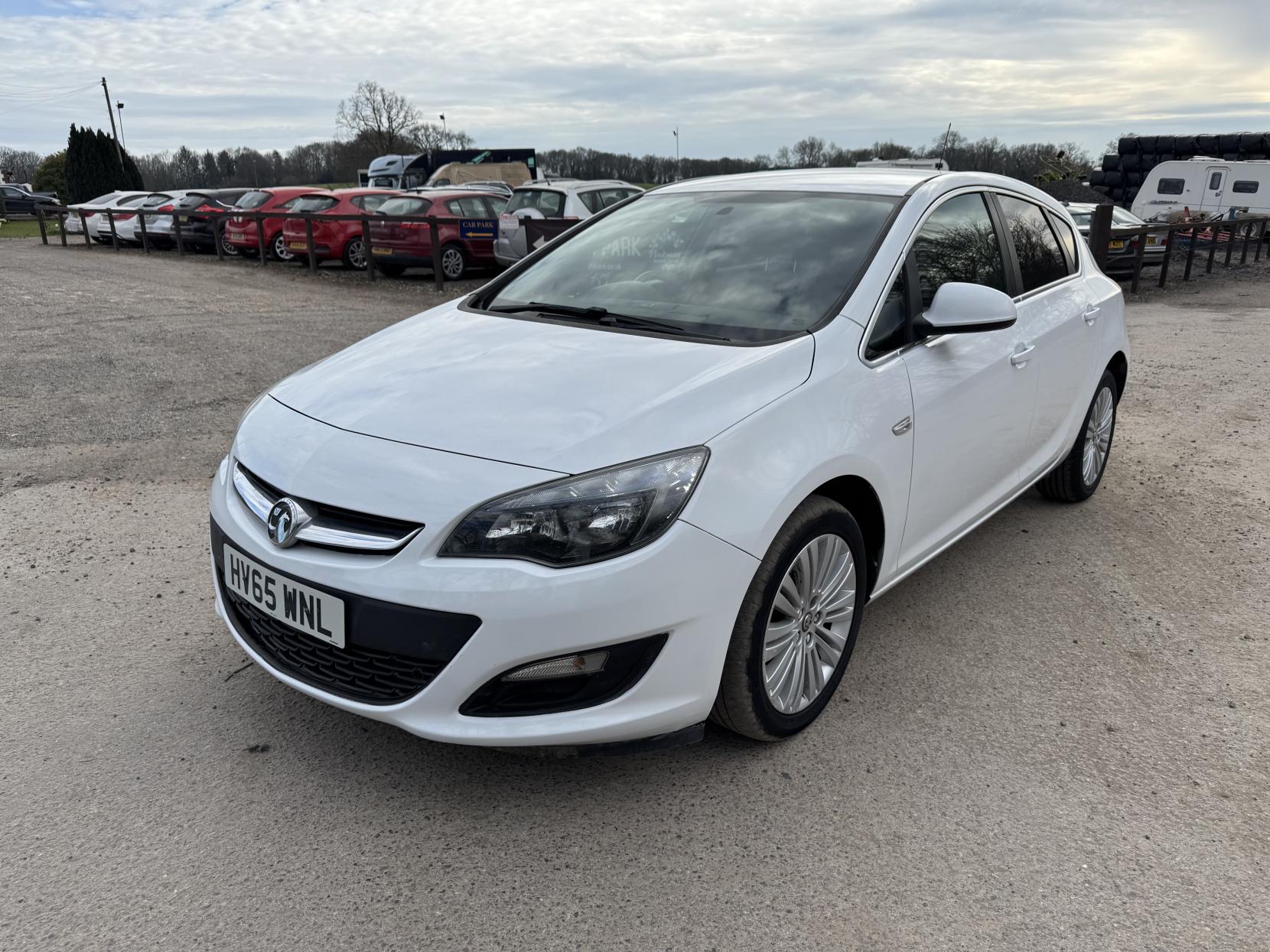 Vauxhall Astra 1.6i Excite Hatchback 5dr Petrol Manual Euro 6 (115 ps)