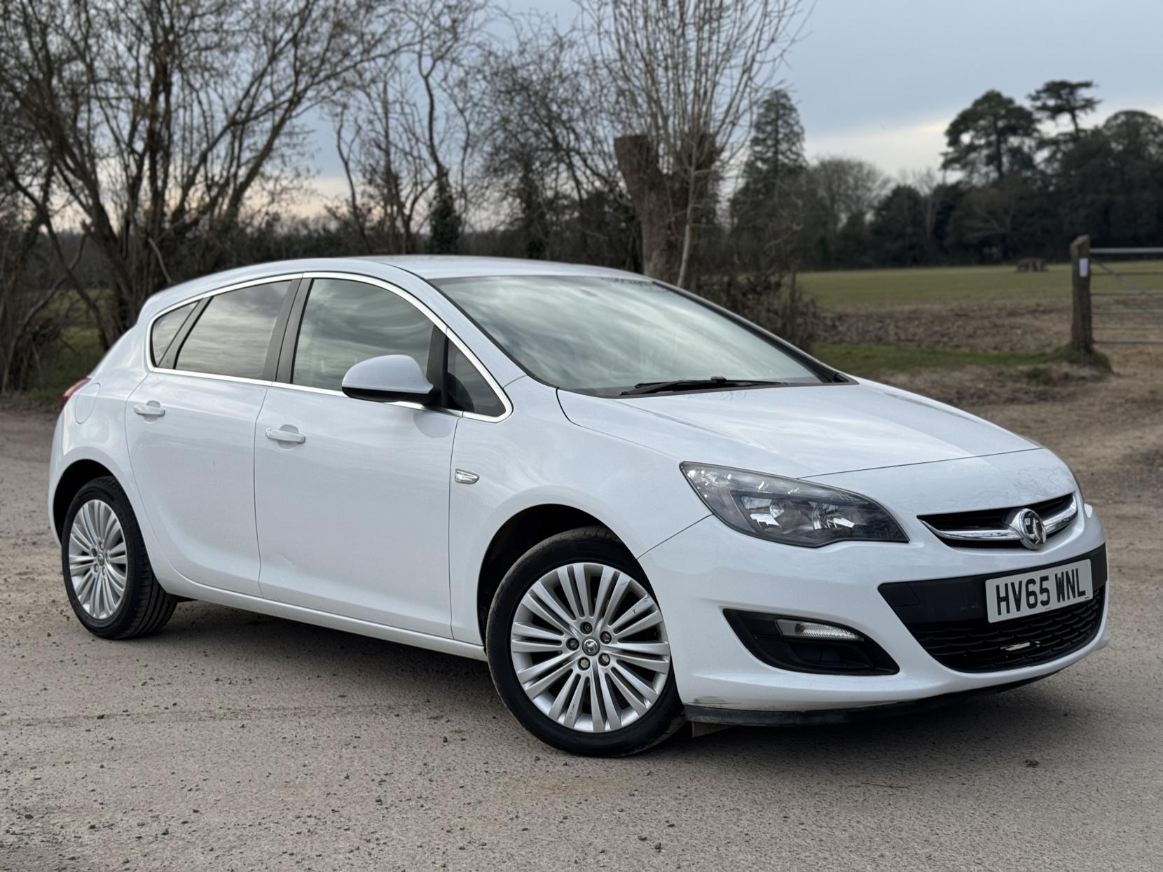 Vauxhall Astra 1.6i Excite Hatchback 5dr Petrol Manual Euro 6 (115 ps)