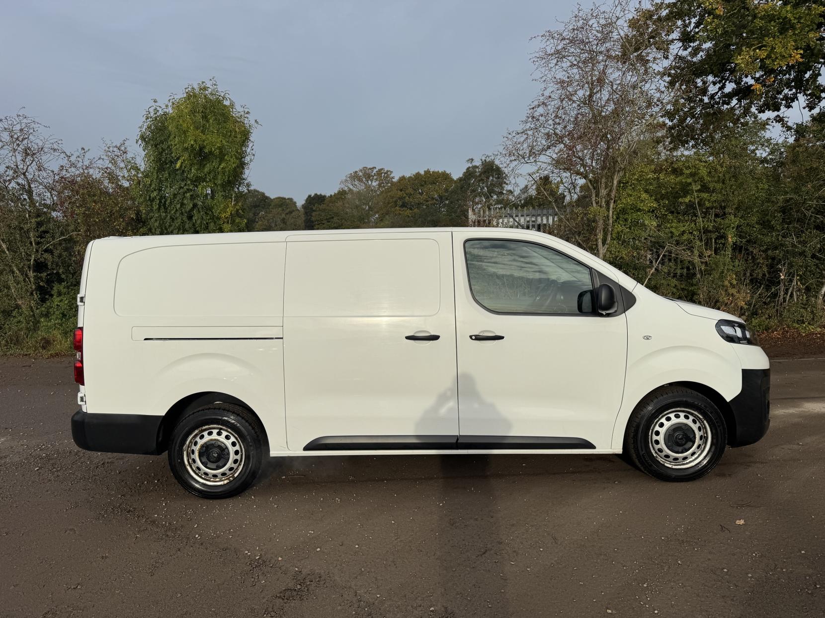 Vauxhall Vivaro 1.5 Turbo D 2900 Edition Panel Van 5dr Diesel Manual L2 H1 Euro 6 (s/s) (100 ps)