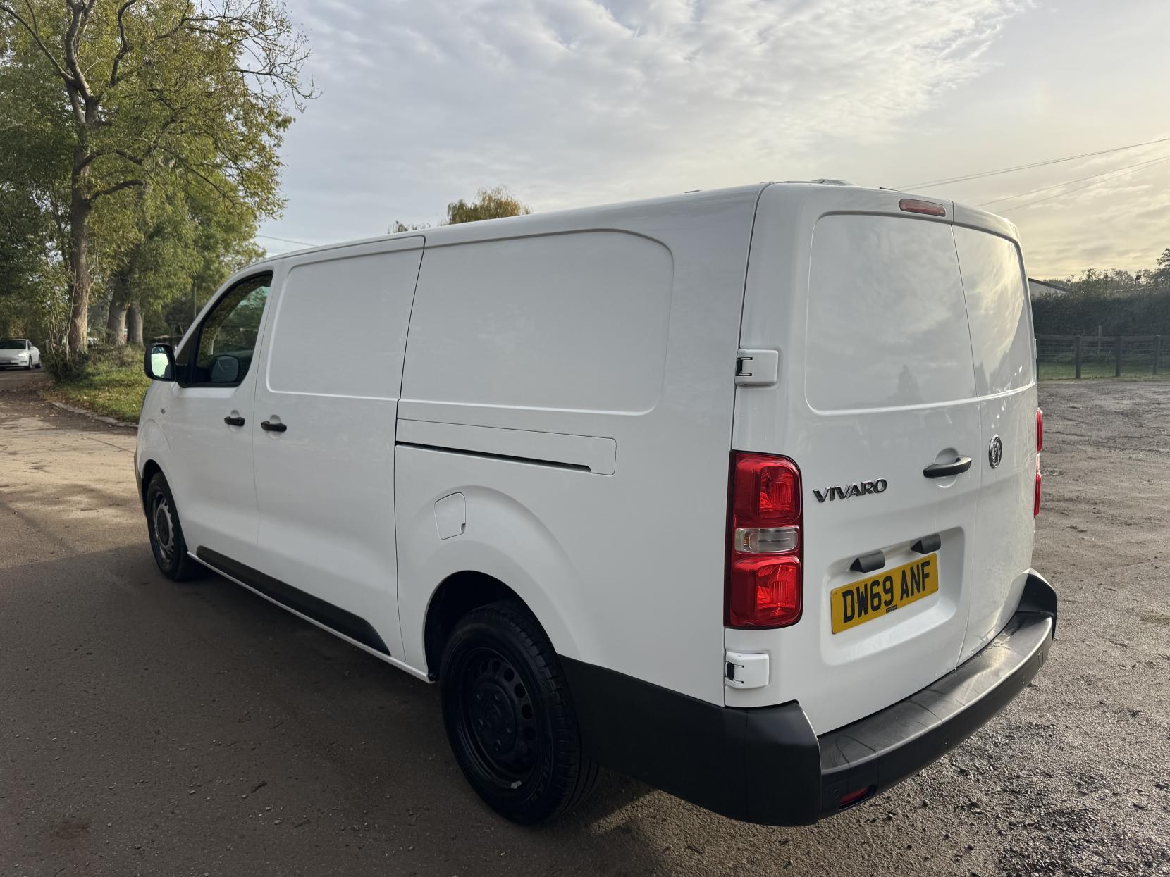 Vauxhall Vivaro 1.5 Turbo D 2900 Edition Panel Van 5dr Diesel Manual L2 H1 Euro 6 (s/s) (100 ps)