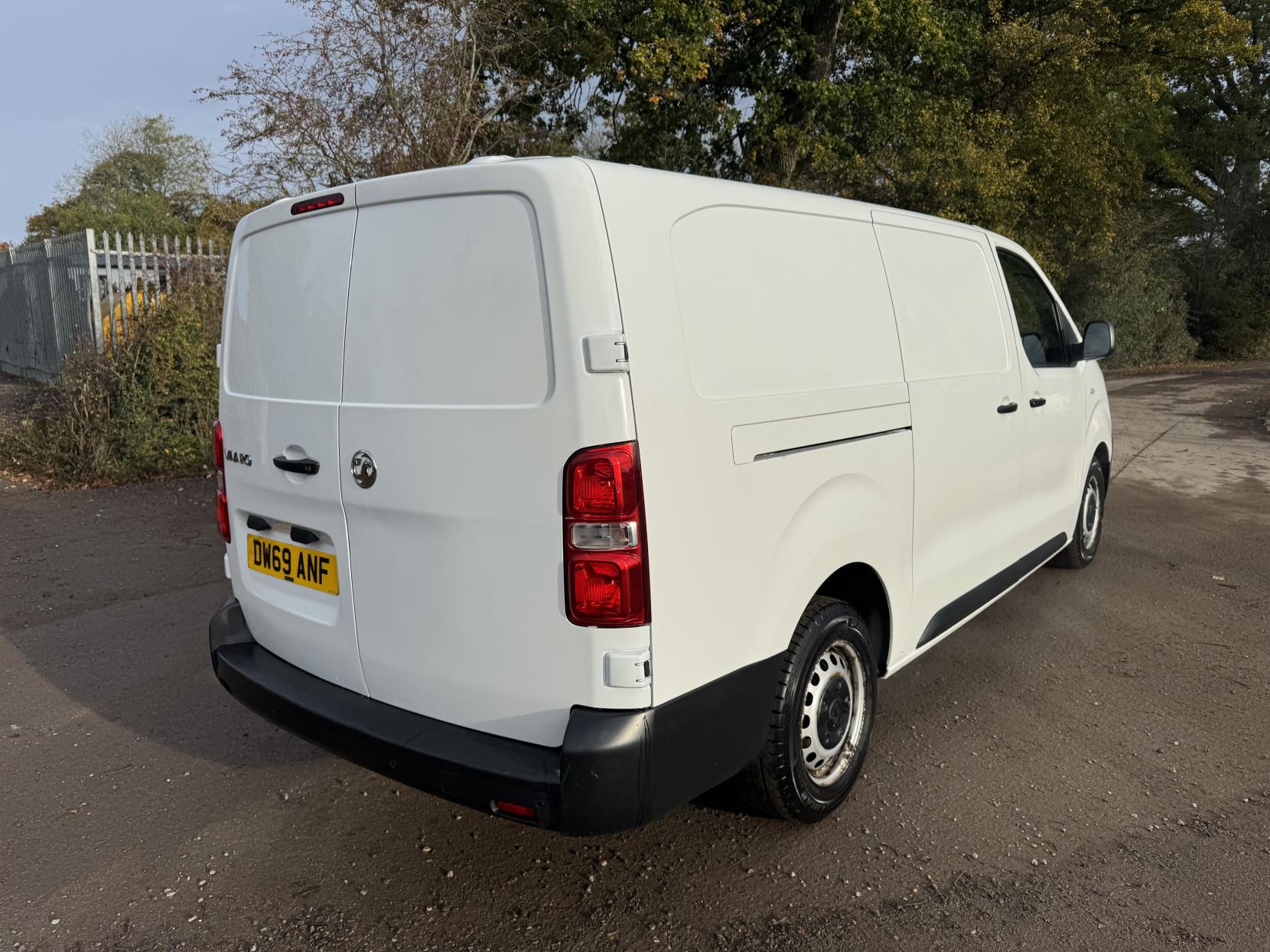 Vauxhall Vivaro 1.5 Turbo D 2900 Edition Panel Van 5dr Diesel Manual L2 H1 Euro 6 (s/s) (100 ps)