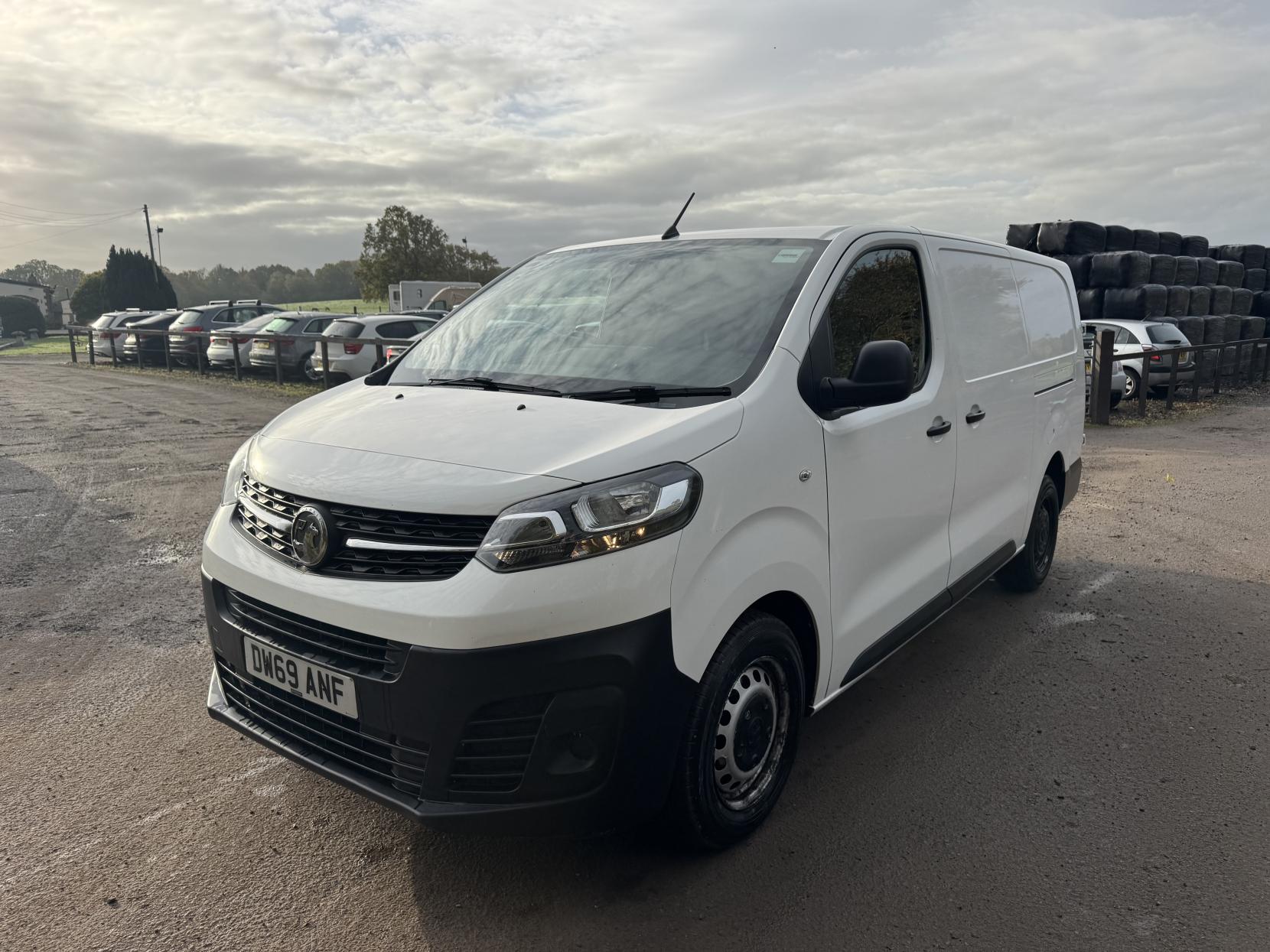 Vauxhall Vivaro 1.5 Turbo D 2900 Edition Panel Van 5dr Diesel Manual L2 H1 Euro 6 (s/s) (100 ps)