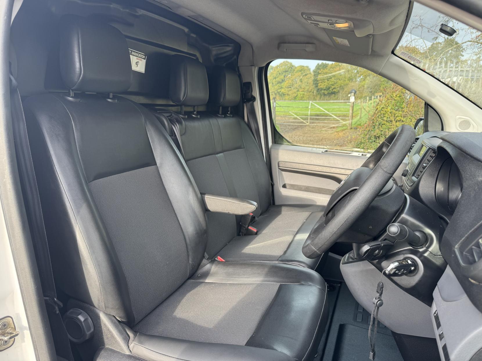 Vauxhall Vivaro 1.5 Turbo D 2900 Edition Panel Van 5dr Diesel Manual L2 H1 Euro 6 (s/s) (100 ps)