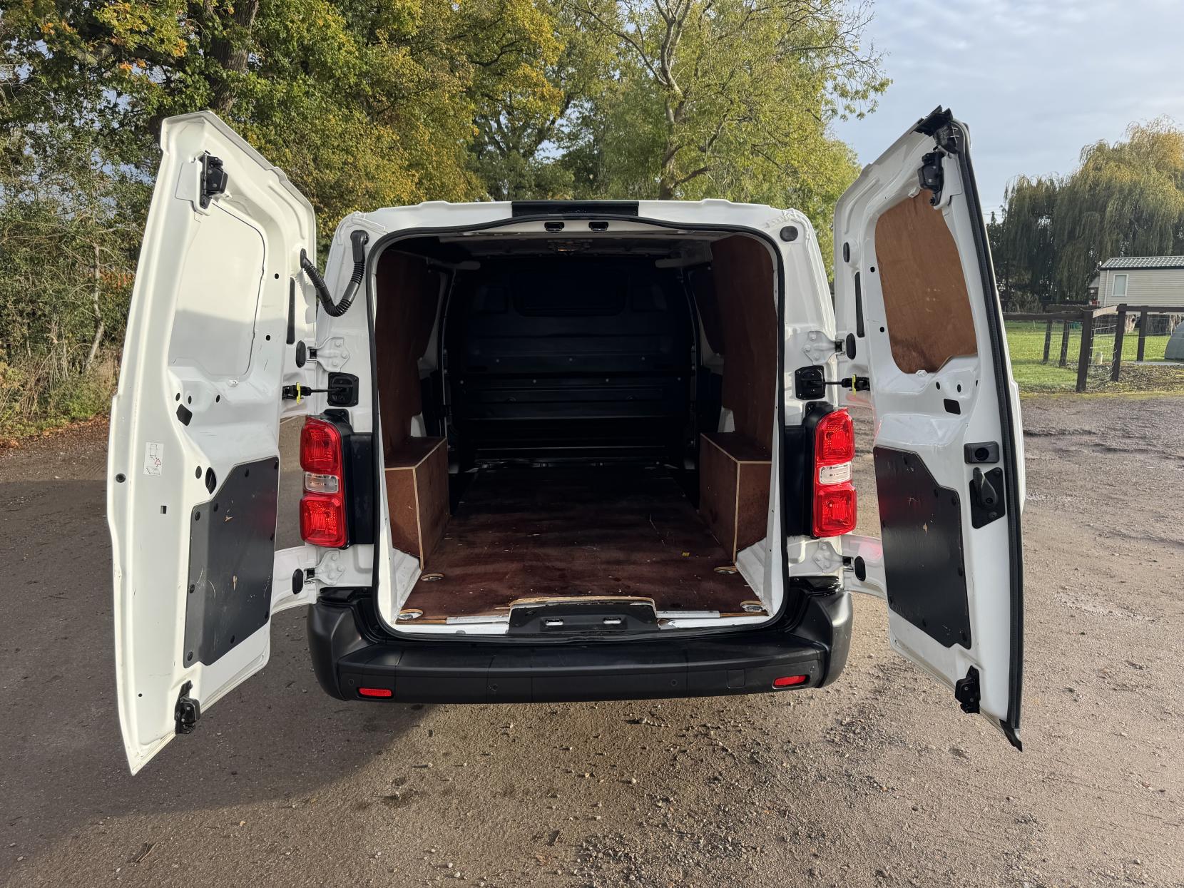 Vauxhall Vivaro 1.5 Turbo D 2900 Edition Panel Van 5dr Diesel Manual L2 H1 Euro 6 (s/s) (100 ps)