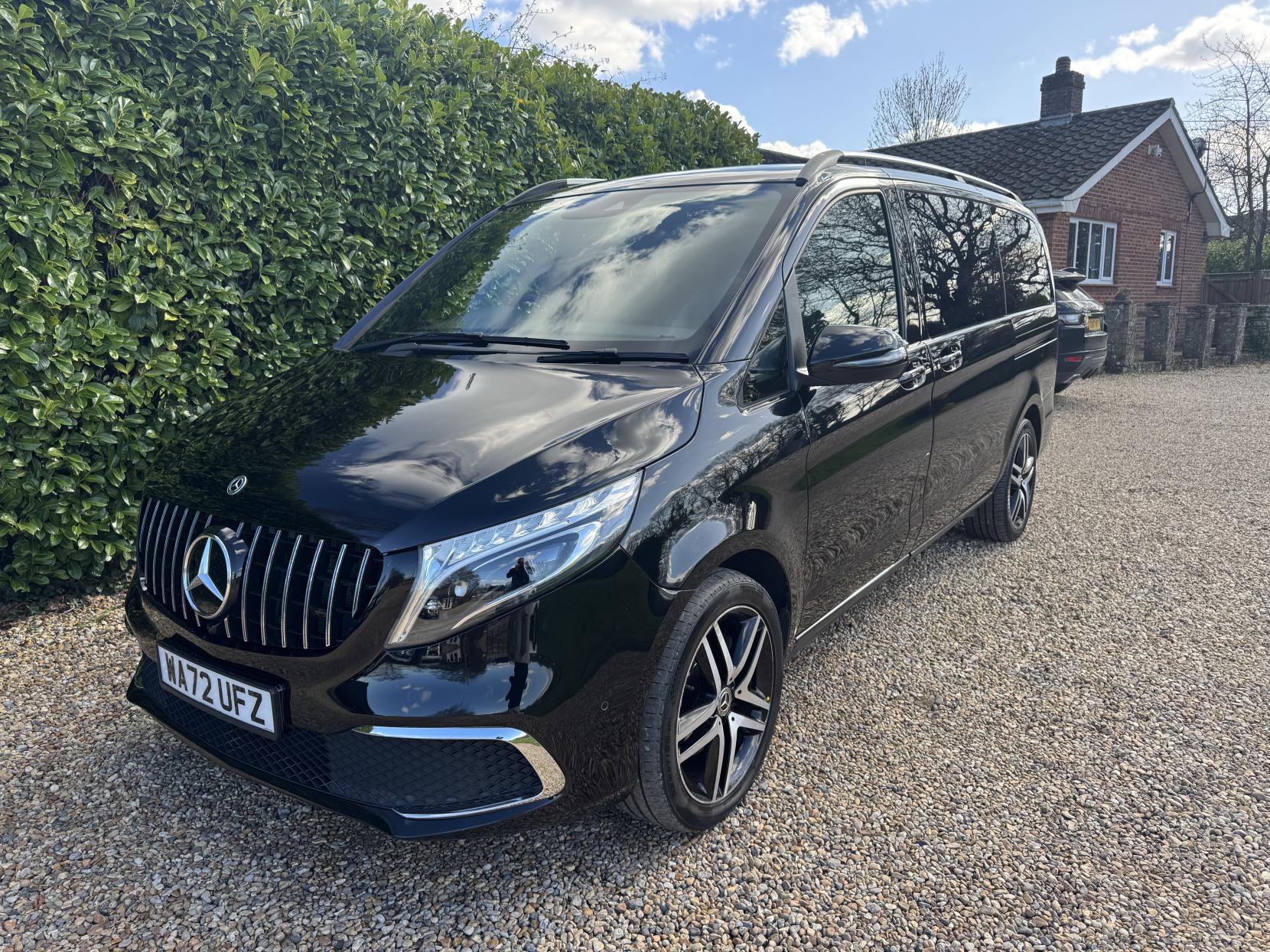 Mercedes-Benz V Class 2.0 V220d Sport MPV 5dr Diesel G-Tronic+ Euro 6 (s/s) LWB (163 ps)