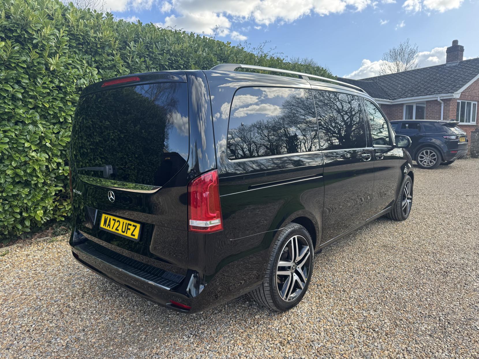 Mercedes-Benz V Class 2.0 V220d Sport MPV 5dr Diesel G-Tronic+ Euro 6 (s/s) LWB (163 ps)