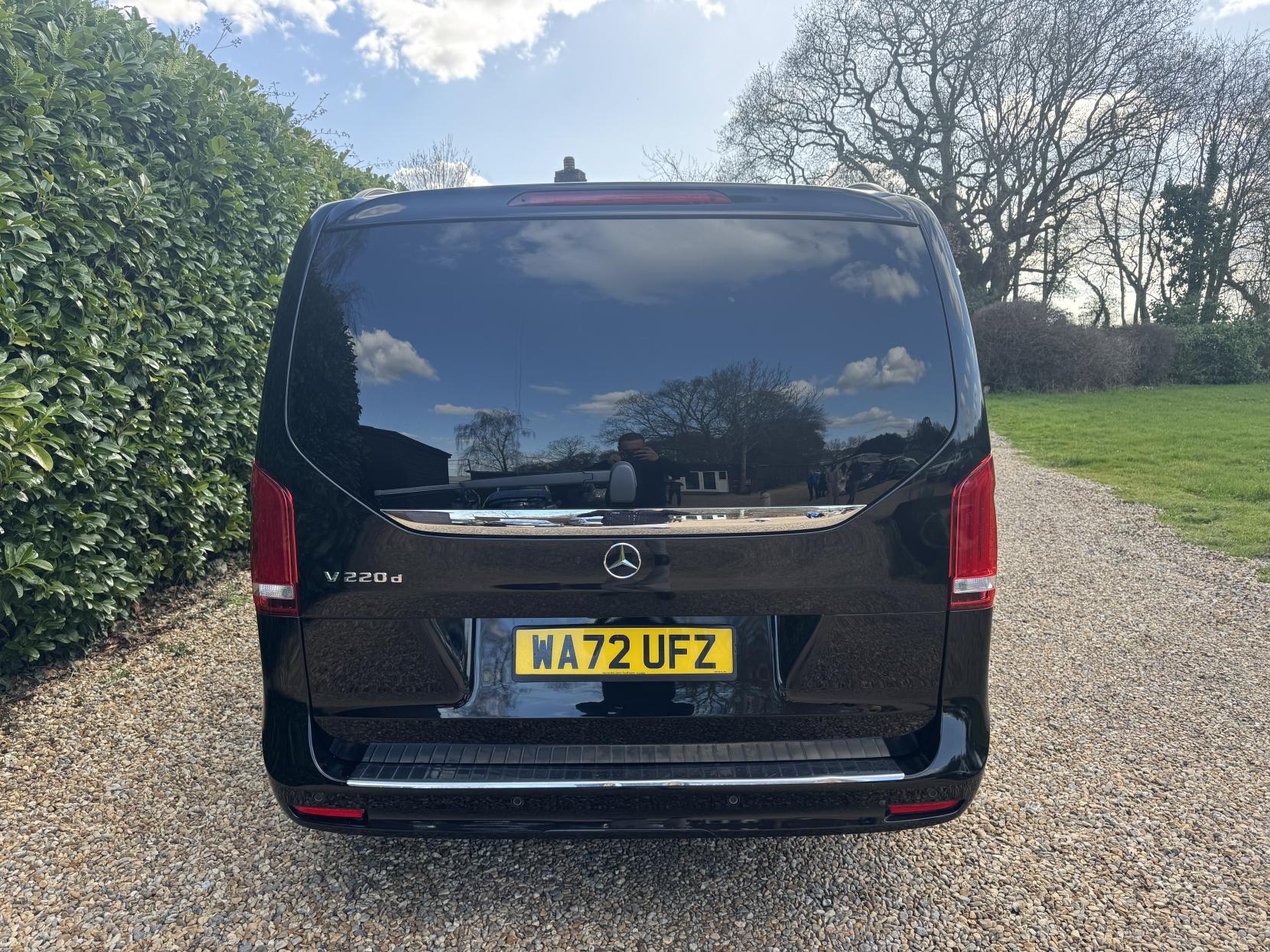 Mercedes-Benz V Class 2.0 V220d Sport MPV 5dr Diesel G-Tronic+ Euro 6 (s/s) LWB (163 ps)