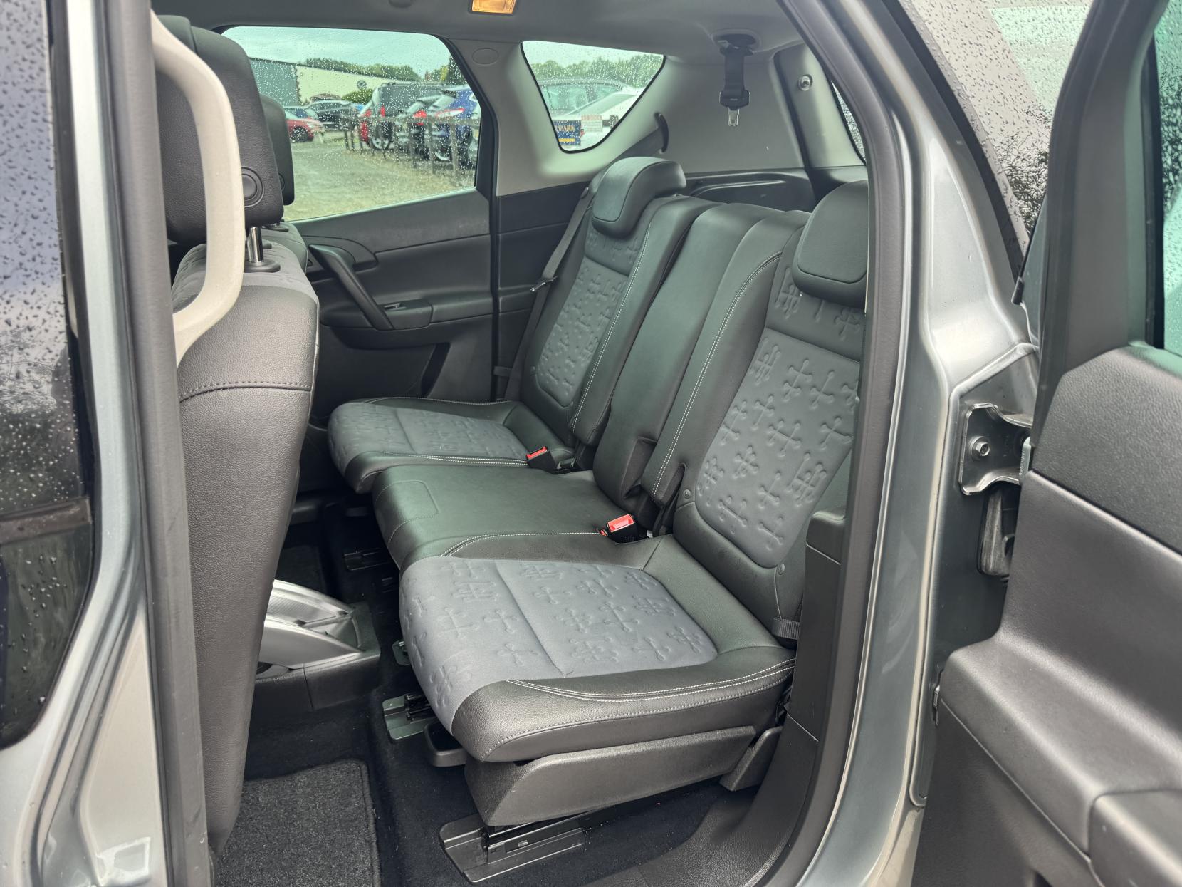 Vauxhall Meriva 1.7 CDTi SE MPV 5dr Diesel Auto Euro 5 (100 ps)