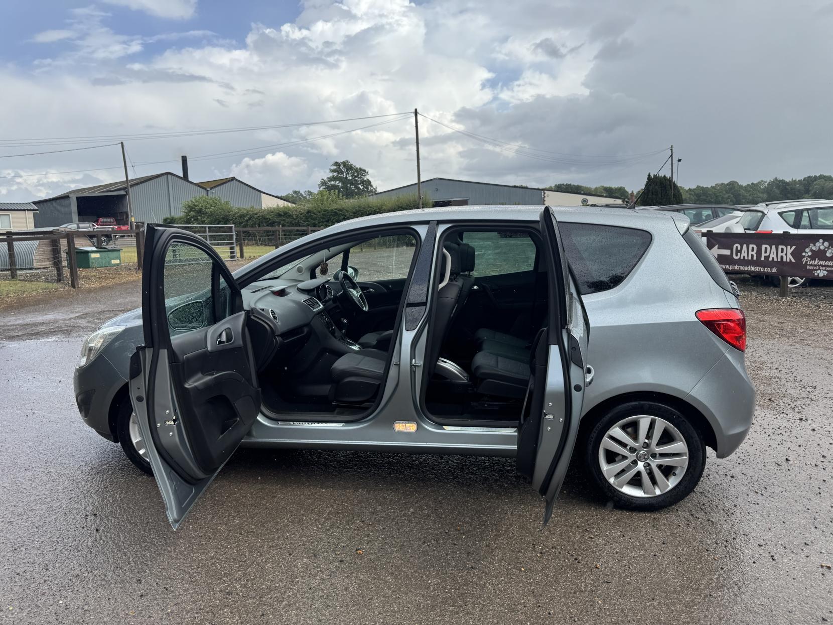 Vauxhall Meriva 1.7 CDTi SE MPV 5dr Diesel Auto Euro 5 (100 ps)