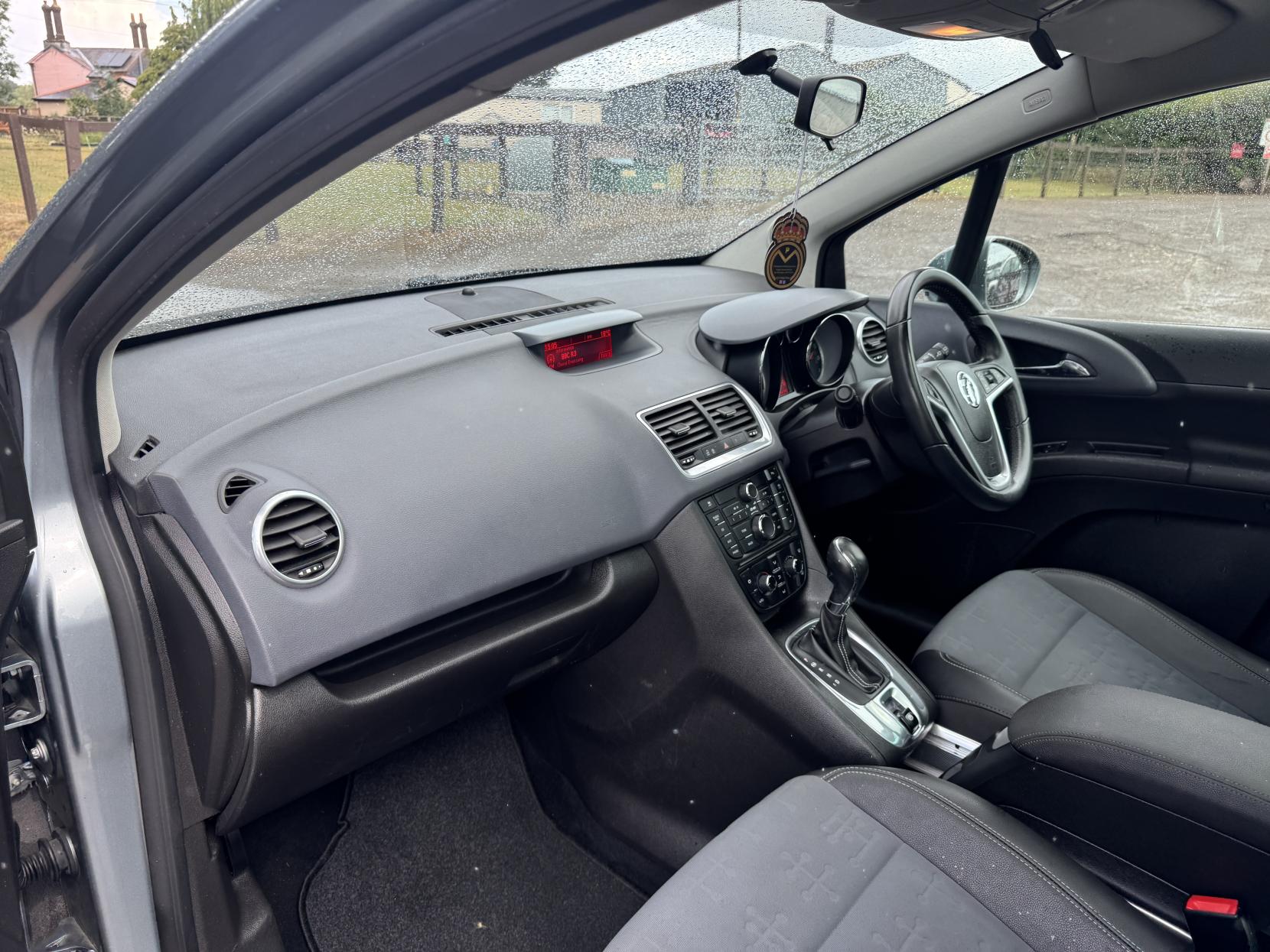 Vauxhall Meriva 1.7 CDTi SE MPV 5dr Diesel Auto Euro 5 (100 ps)
