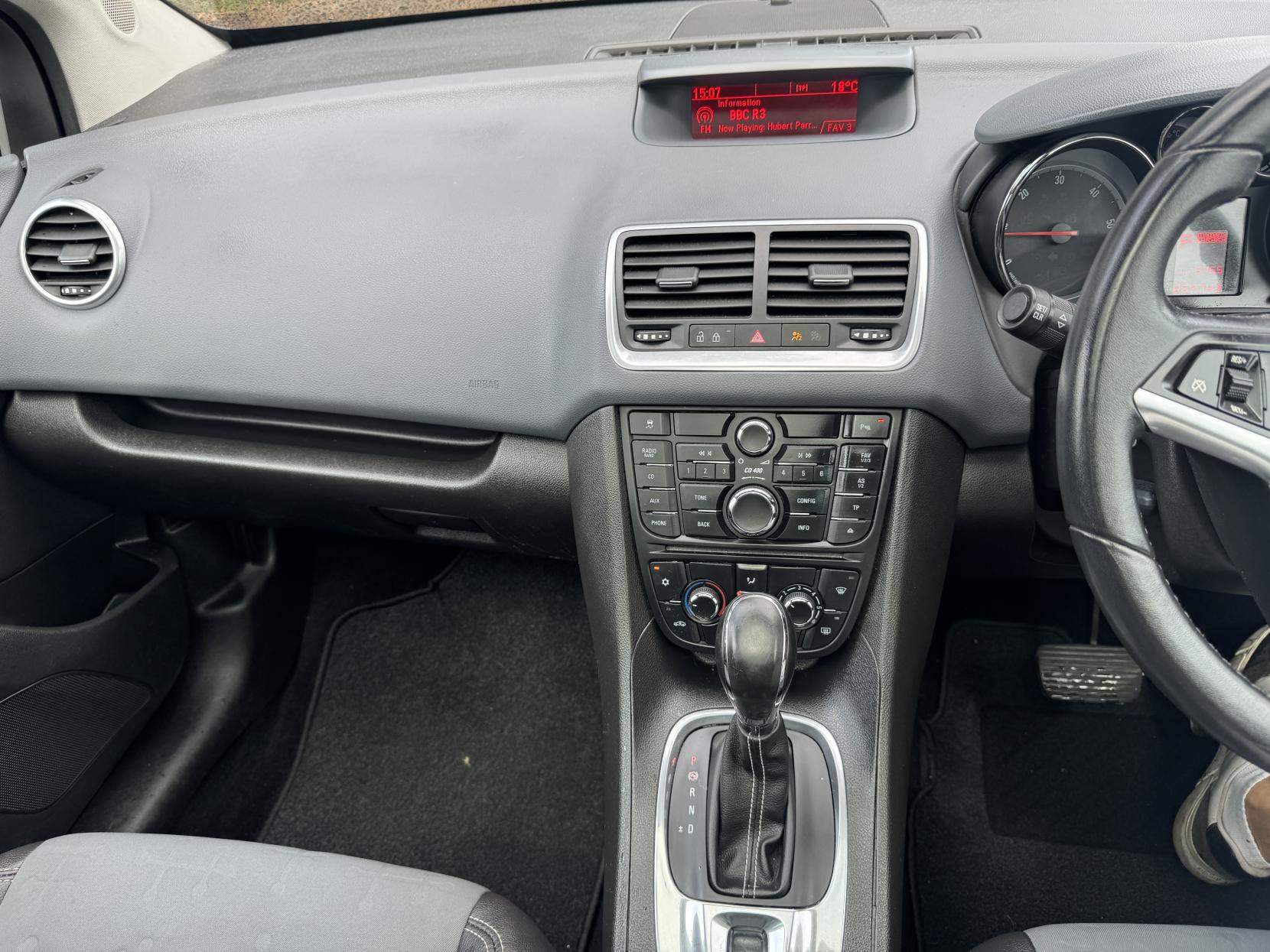 Vauxhall Meriva 1.7 CDTi SE MPV 5dr Diesel Auto Euro 5 (100 ps)