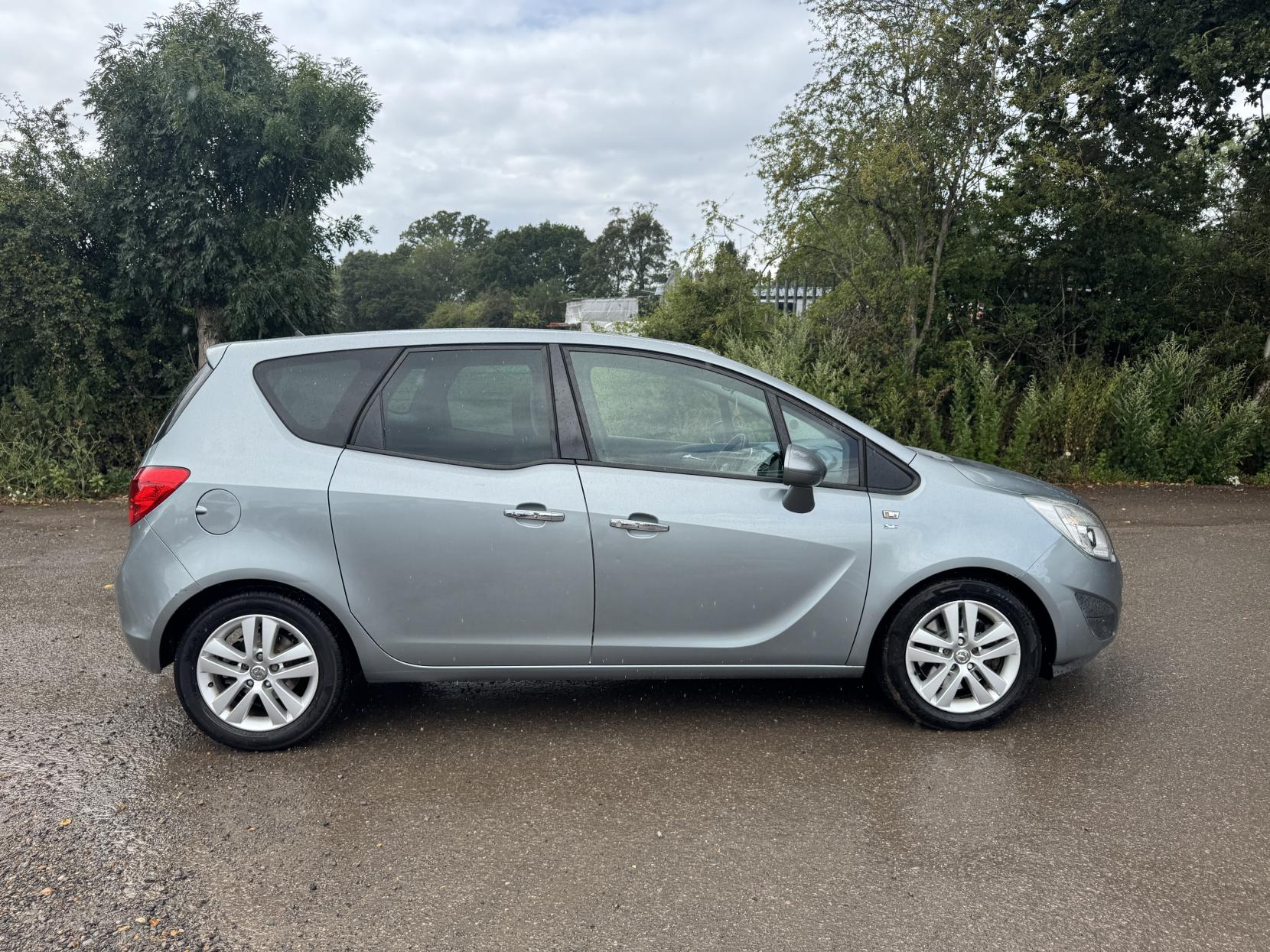 Vauxhall Meriva 1.7 CDTi SE MPV 5dr Diesel Auto Euro 5 (100 ps)