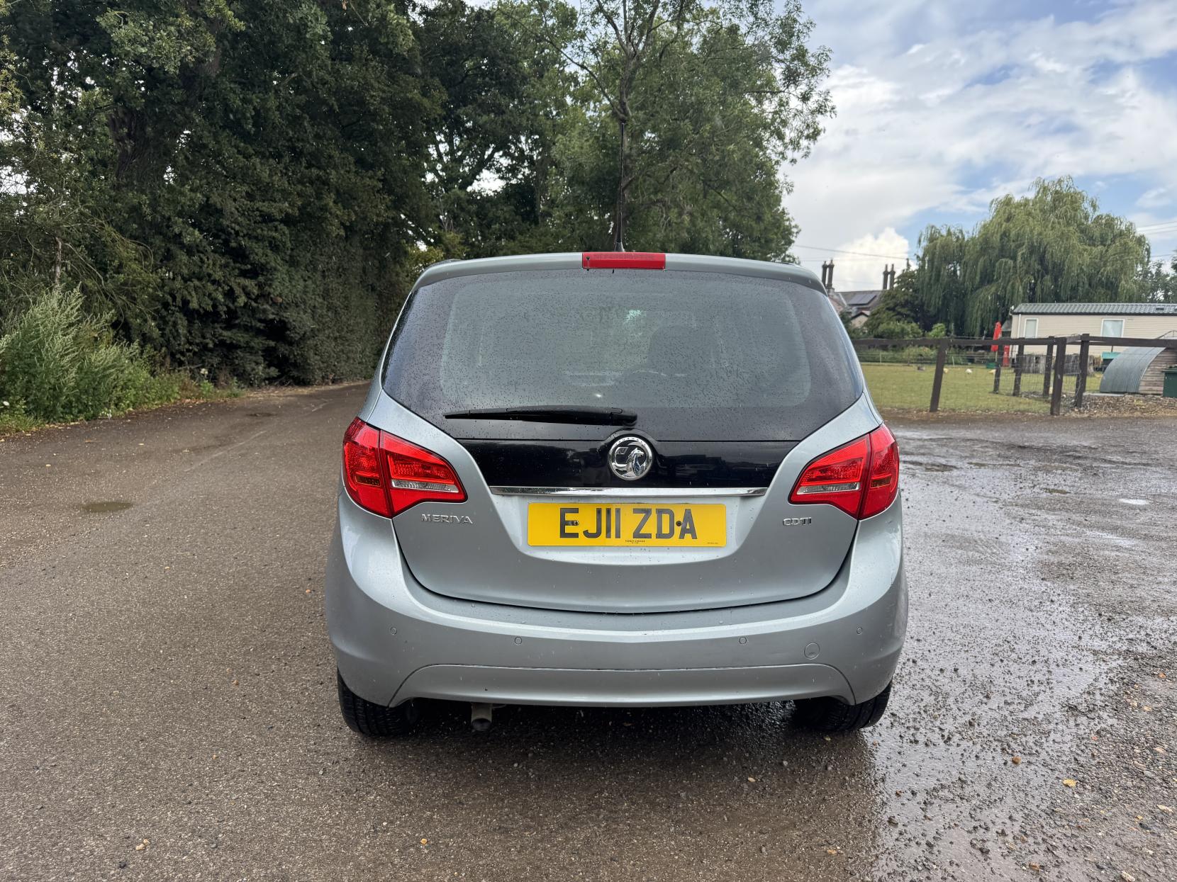 Vauxhall Meriva 1.7 CDTi SE MPV 5dr Diesel Auto Euro 5 (100 ps)