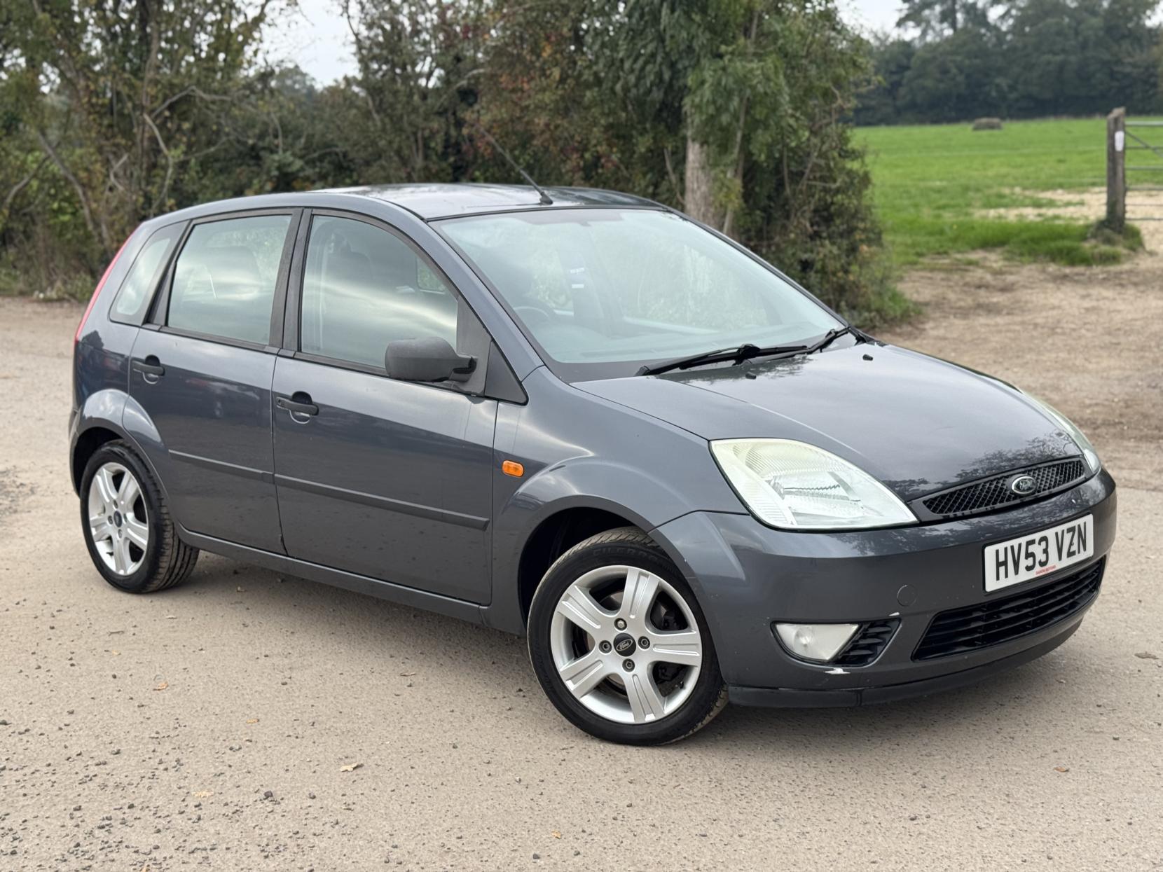 Ford Fiesta 1.4 Zetec Hatchback 5dr Petrol Manual (153 g/km, 79 bhp)