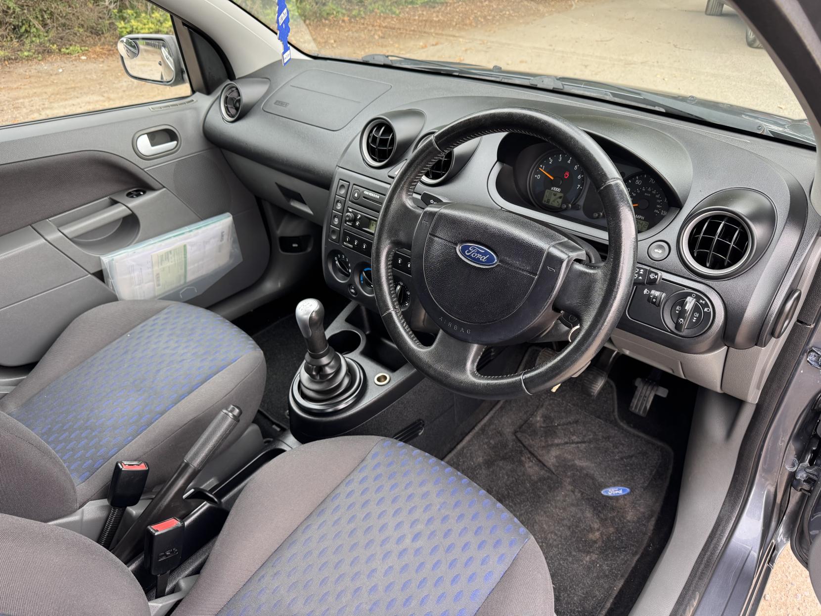 Ford Fiesta 1.4 Zetec Hatchback 5dr Petrol Manual (153 g/km, 79 bhp)
