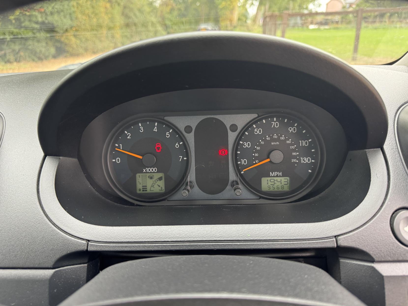 Ford Fiesta 1.4 Zetec Hatchback 5dr Petrol Manual (153 g/km, 79 bhp)