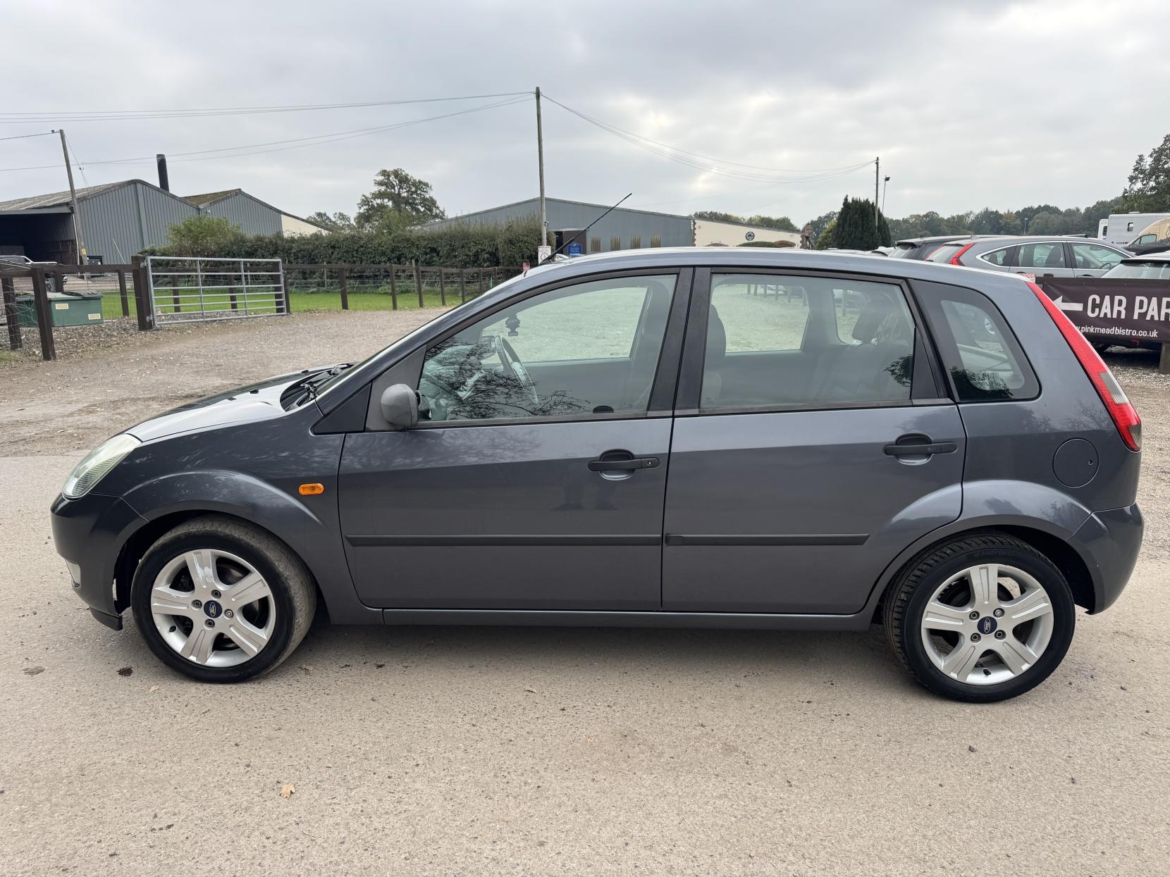 Ford Fiesta 1.4 Zetec Hatchback 5dr Petrol Manual (153 g/km, 79 bhp)