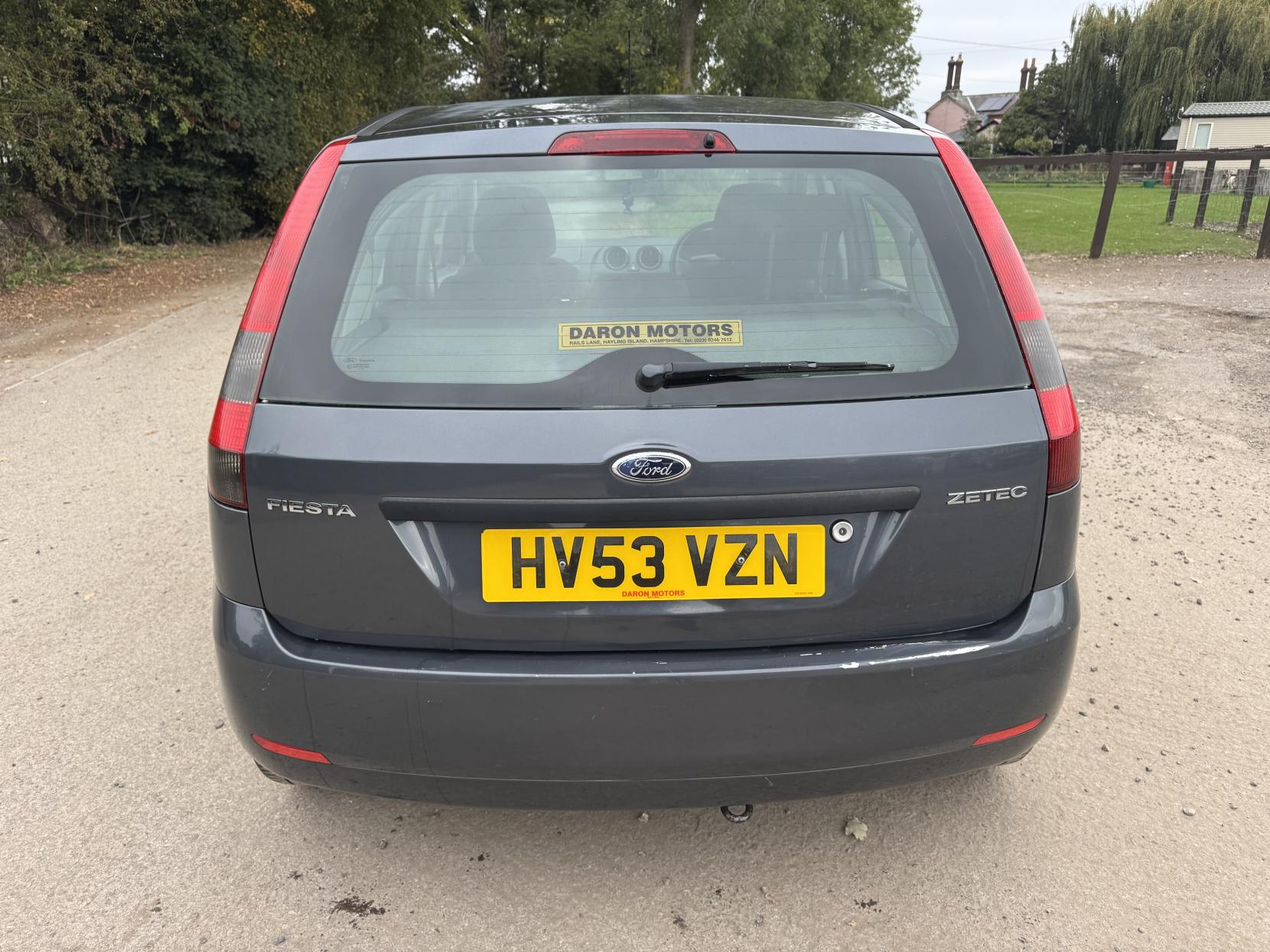 Ford Fiesta 1.4 Zetec Hatchback 5dr Petrol Manual (153 g/km, 79 bhp)