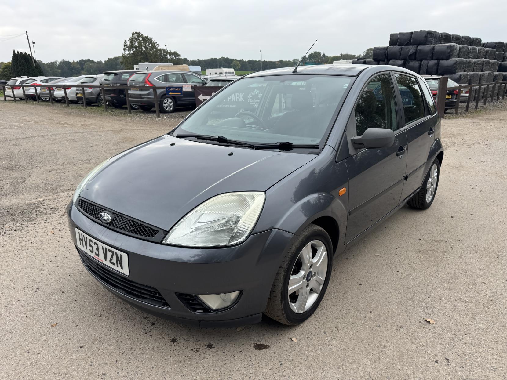 Ford Fiesta 1.4 Zetec Hatchback 5dr Petrol Manual (153 g/km, 79 bhp)