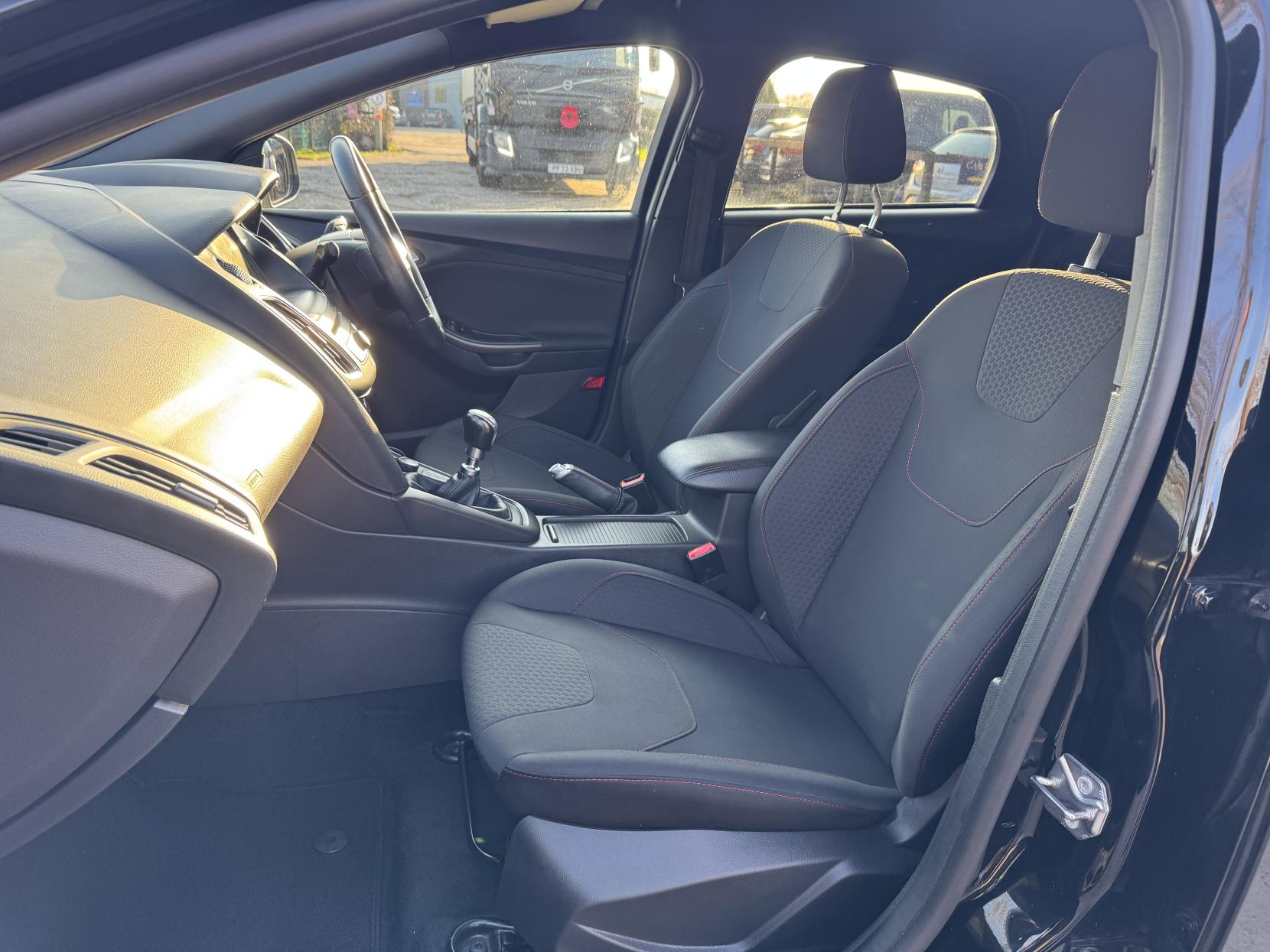 Ford Focus 1.5 TDCi ST-Line X Hatchback 5dr Diesel Manual Euro 6 (s/s) (120 ps)