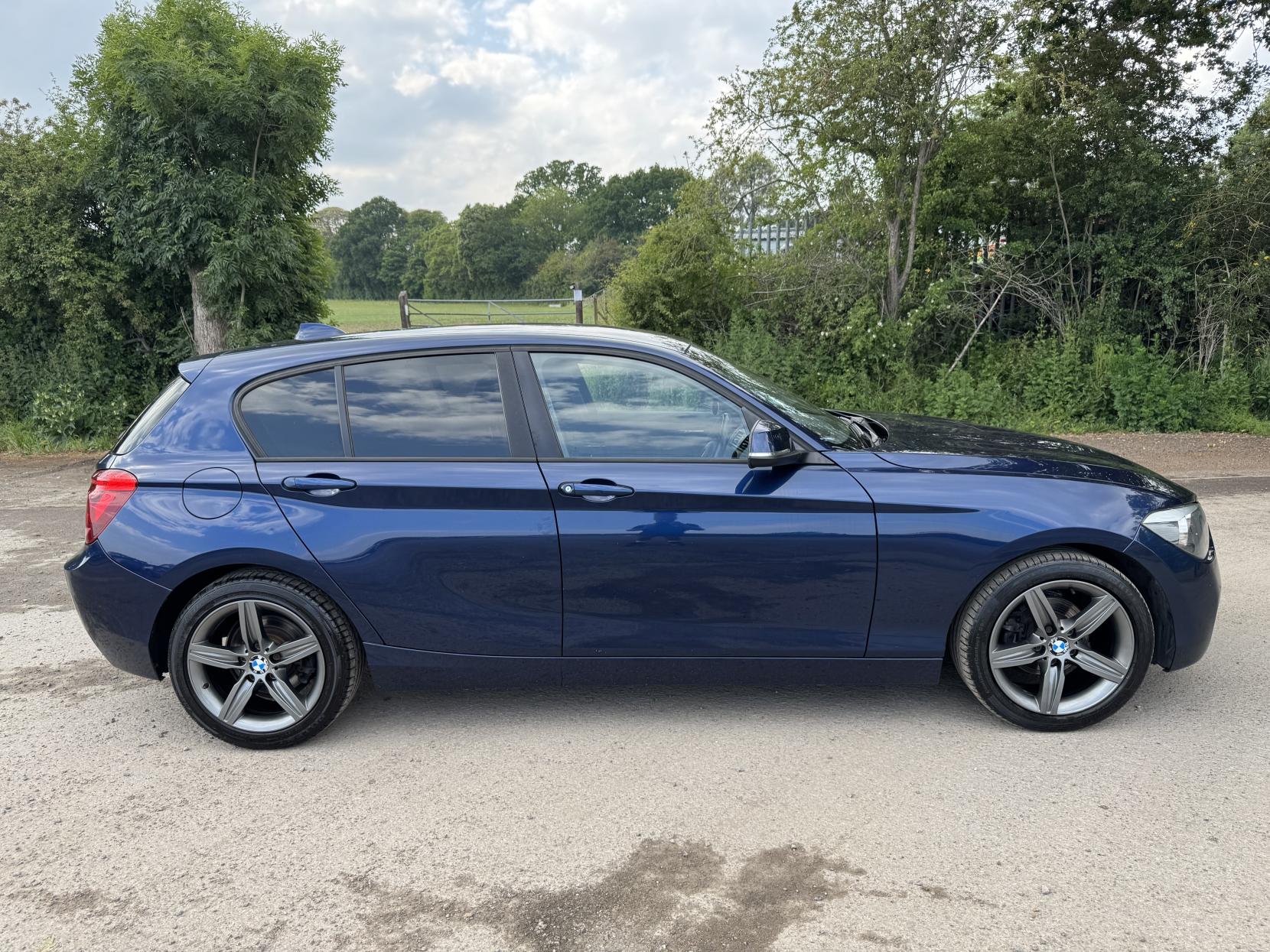 BMW 1 Series 2.0 118d Sport Hatchback 5dr Diesel Manual Euro 5 (s/s) (143 ps)