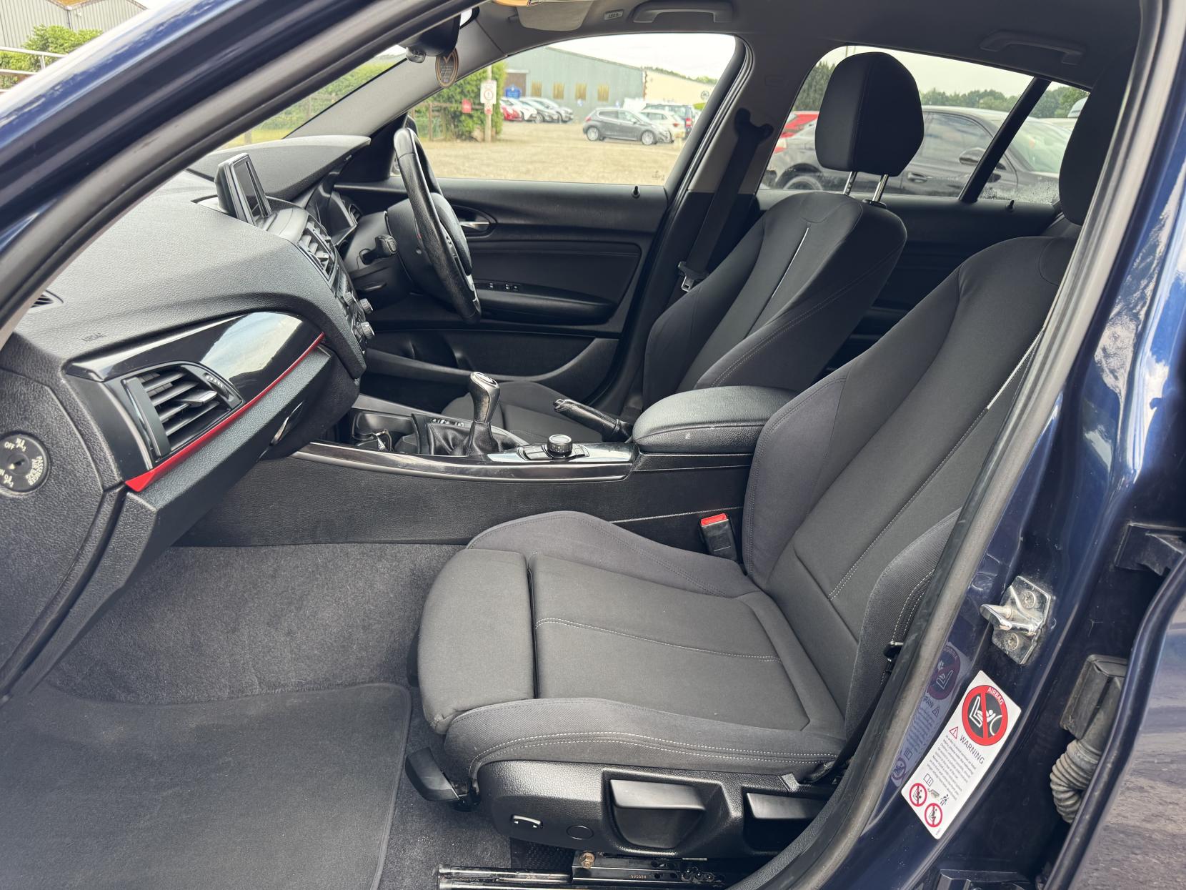 BMW 1 Series 2.0 118d Sport Hatchback 5dr Diesel Manual Euro 5 (s/s) (143 ps)