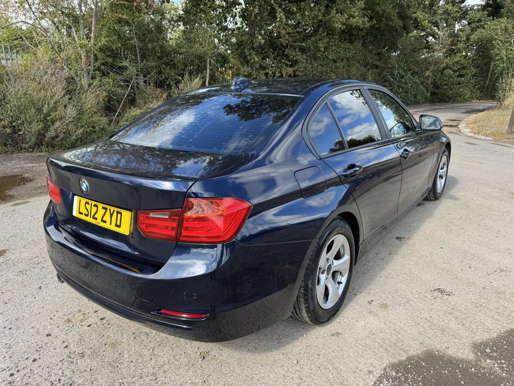 BMW 3 Series 2.0 320d ED EfficientDynamics Saloon 4dr Diesel Auto Euro 5 (s/s) (163 ps)