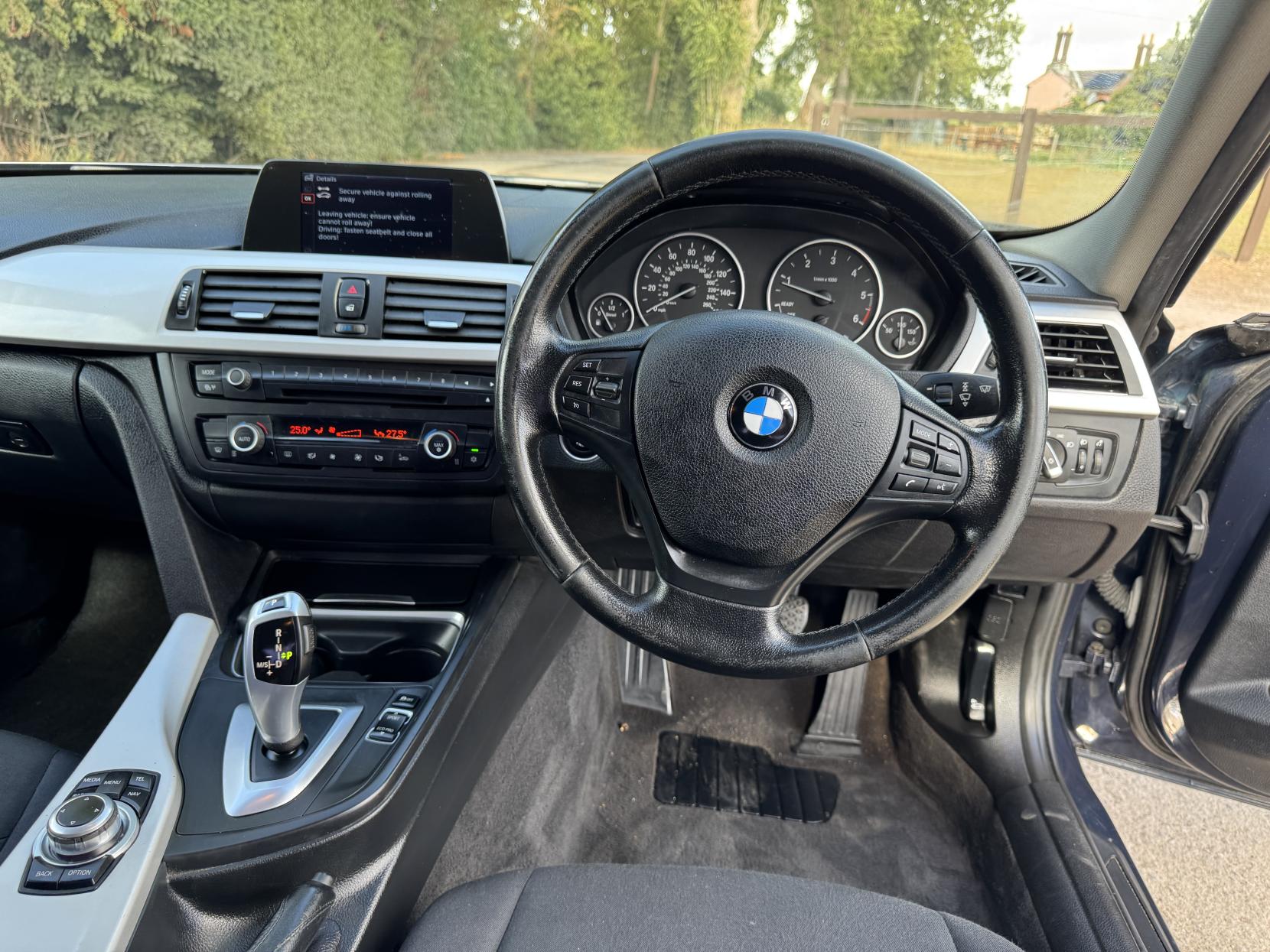 BMW 3 Series 2.0 320d ED EfficientDynamics Saloon 4dr Diesel Auto Euro 5 (s/s) (163 ps)