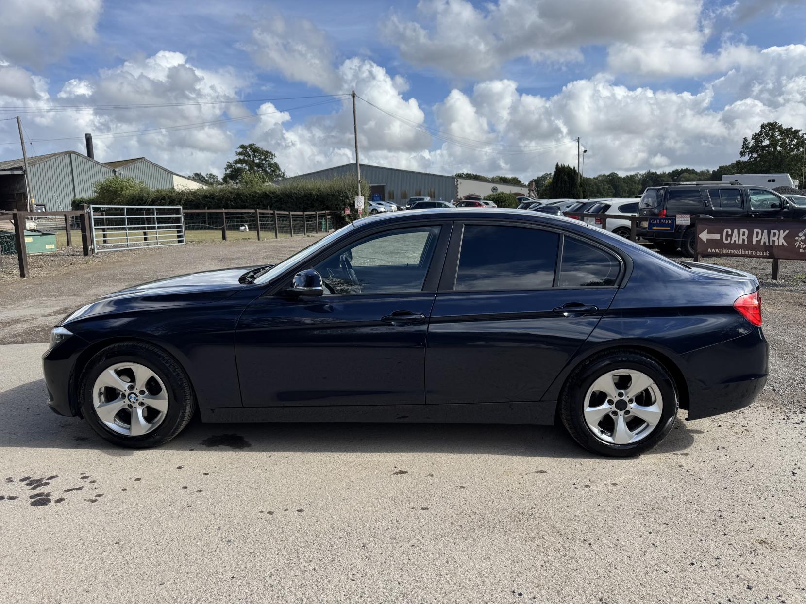 BMW 3 Series 2.0 320d ED EfficientDynamics Saloon 4dr Diesel Auto Euro 5 (s/s) (163 ps)