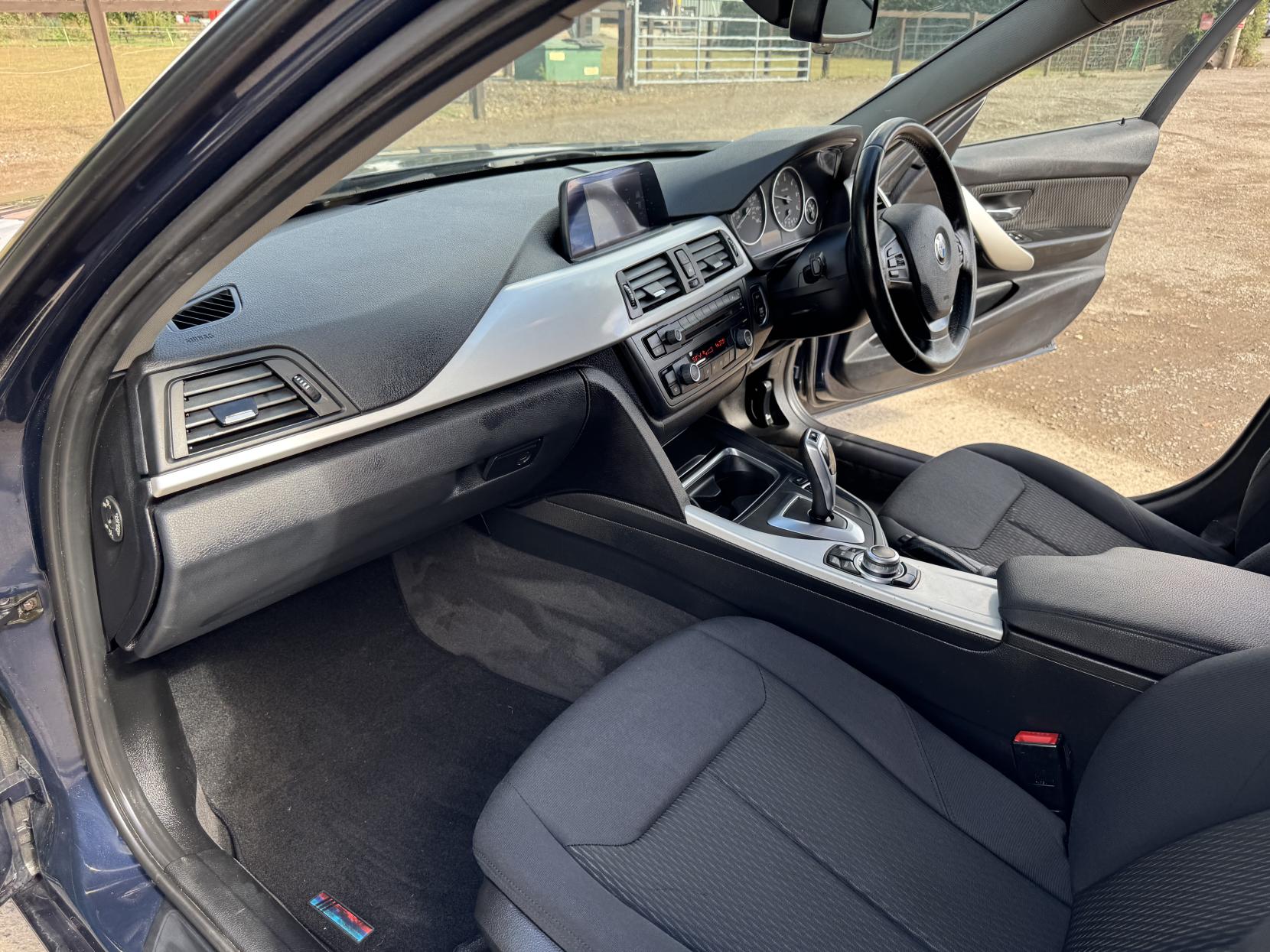 BMW 3 Series 2.0 320d ED EfficientDynamics Saloon 4dr Diesel Auto Euro 5 (s/s) (163 ps)
