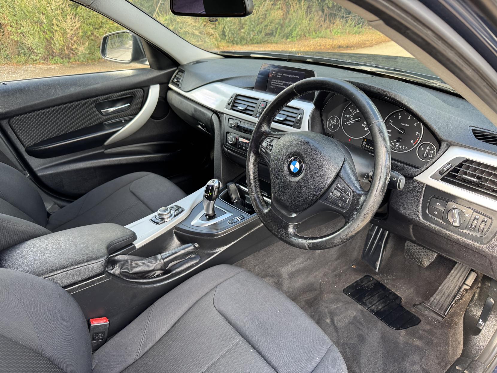 BMW 3 Series 2.0 320d ED EfficientDynamics Saloon 4dr Diesel Auto Euro 5 (s/s) (163 ps)