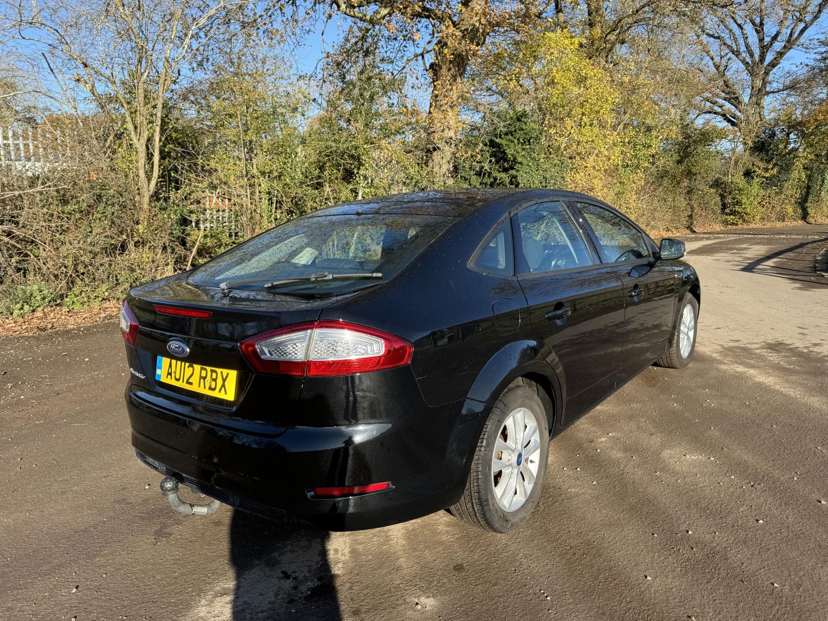 Ford Mondeo 2.0 TDCi Zetec Hatchback 5dr Diesel Manual Euro 5 (163 ps)