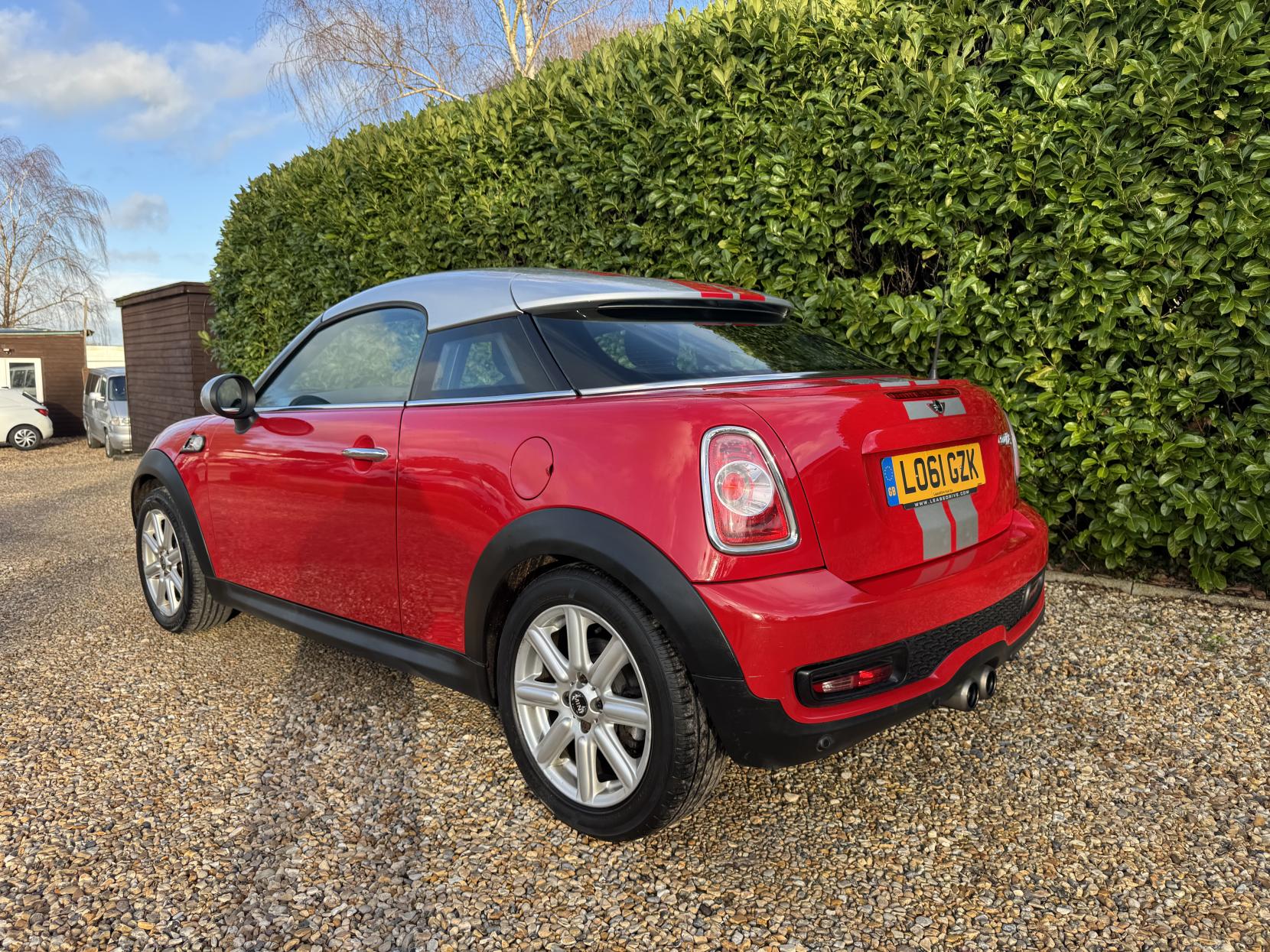 MINI Coupe 1.6 Cooper S Coupe 2dr Petrol Manual Euro 5 (s/s) (184 ps)