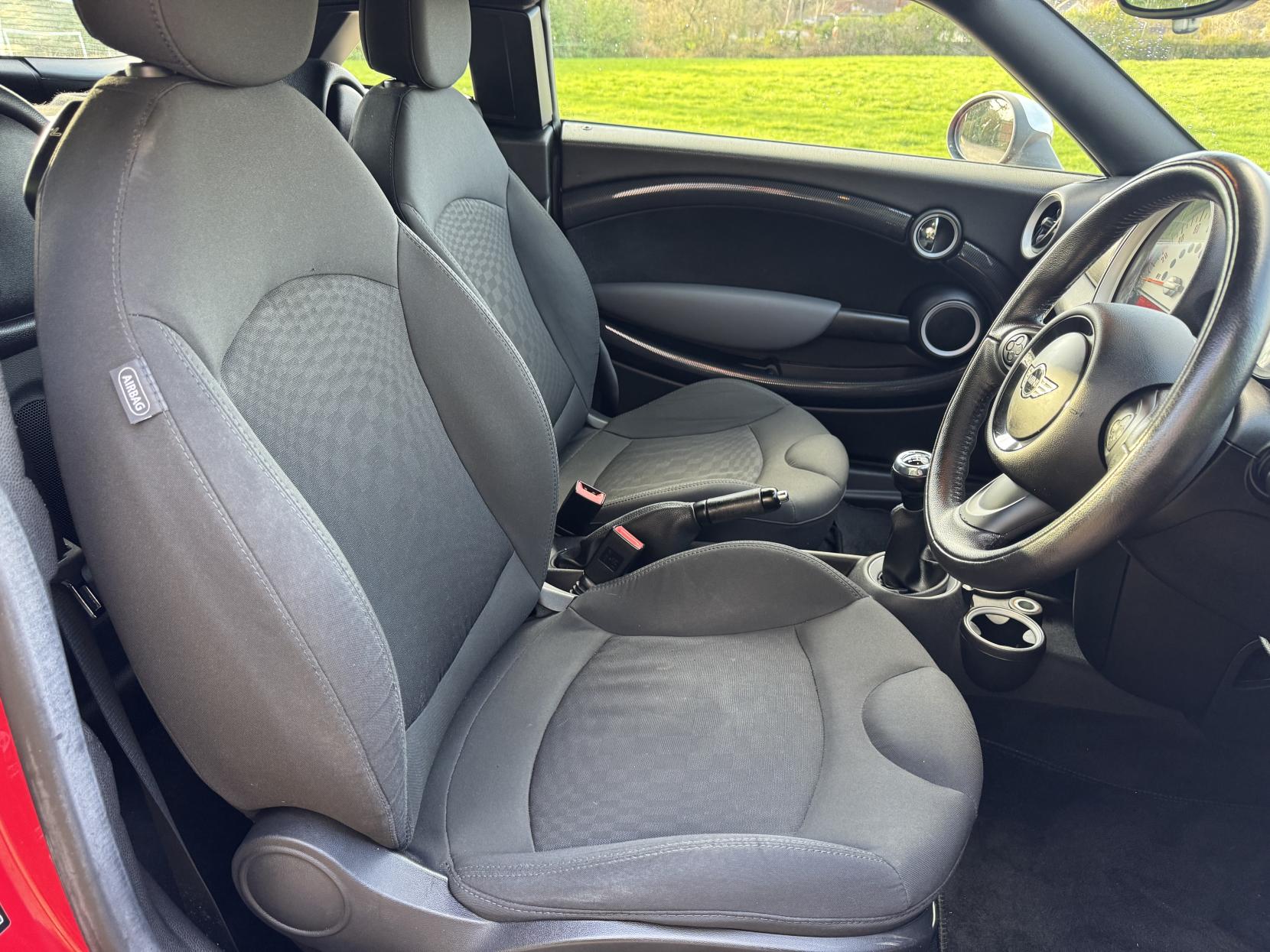 MINI Coupe 1.6 Cooper S Coupe 2dr Petrol Manual Euro 5 (s/s) (184 ps)