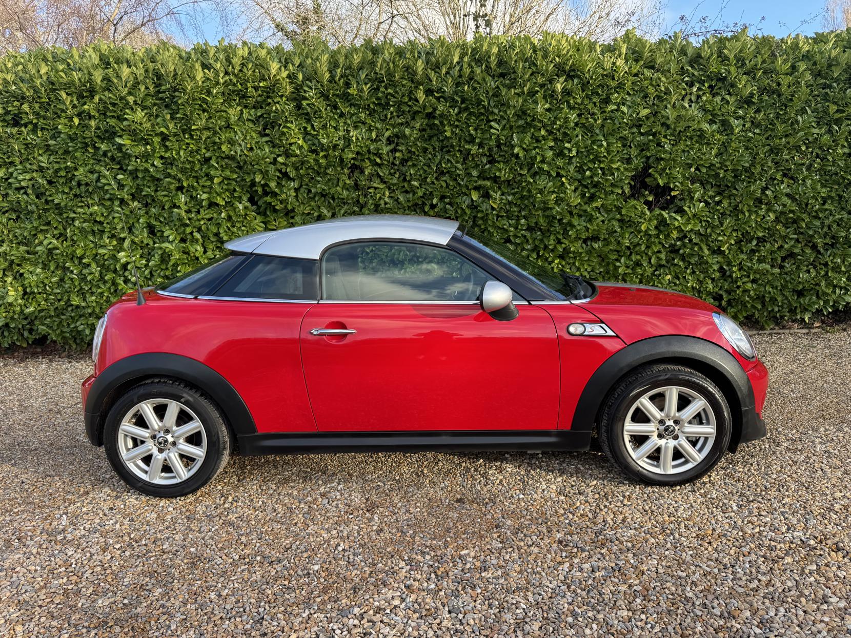 MINI Coupe 1.6 Cooper S Coupe 2dr Petrol Manual Euro 5 (s/s) (184 ps)