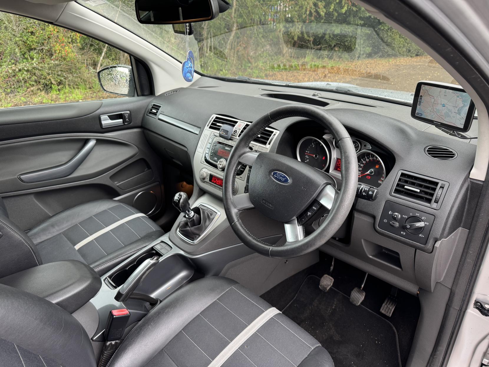 Ford Kuga 2.0 TDCi Titanium SUV 5dr Diesel Manual 2WD Euro 5 (140 ps)