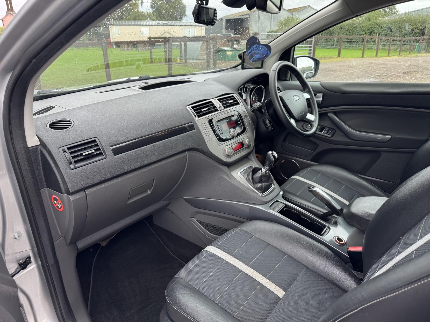 Ford Kuga 2.0 TDCi Titanium SUV 5dr Diesel Manual 2WD Euro 5 (140 ps)