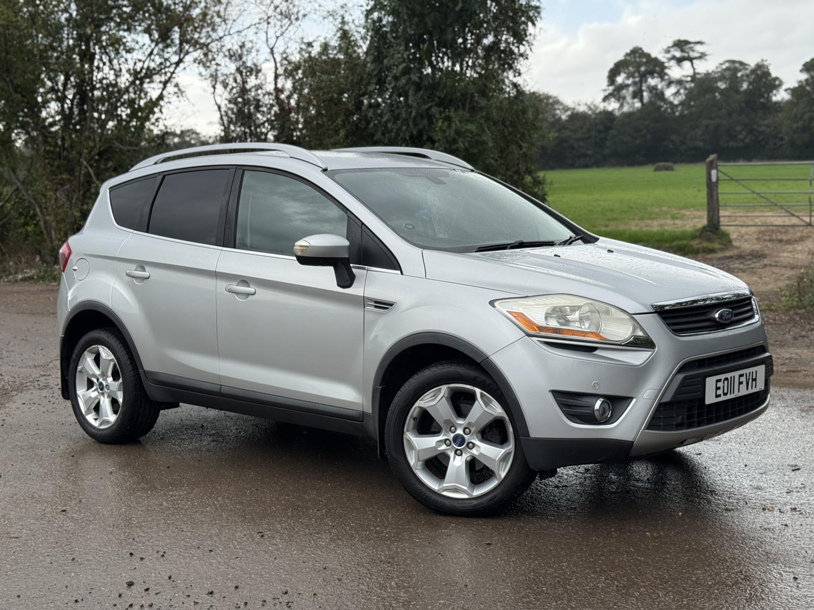 Ford Kuga 2.0 TDCi Titanium SUV 5dr Diesel Manual 2WD Euro 5 (140 ps)