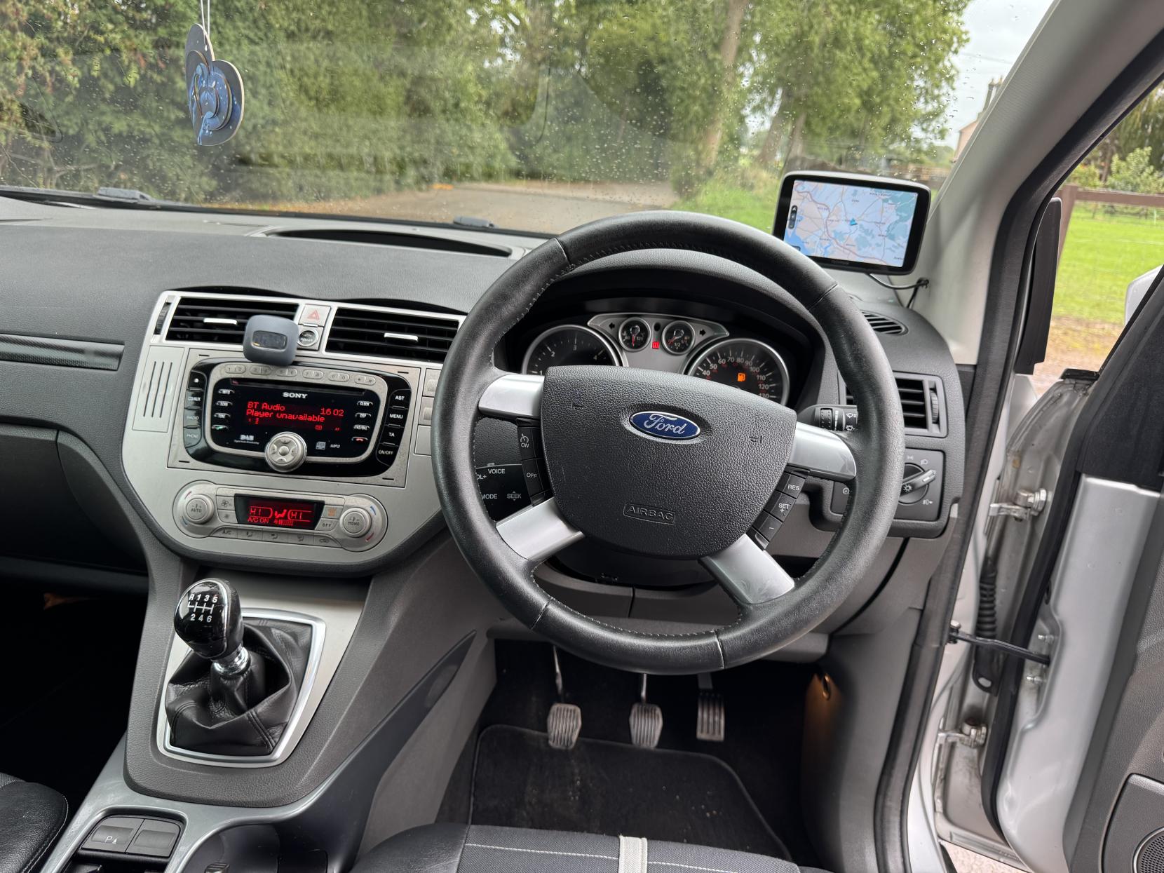 Ford Kuga 2.0 TDCi Titanium SUV 5dr Diesel Manual 2WD Euro 5 (140 ps)