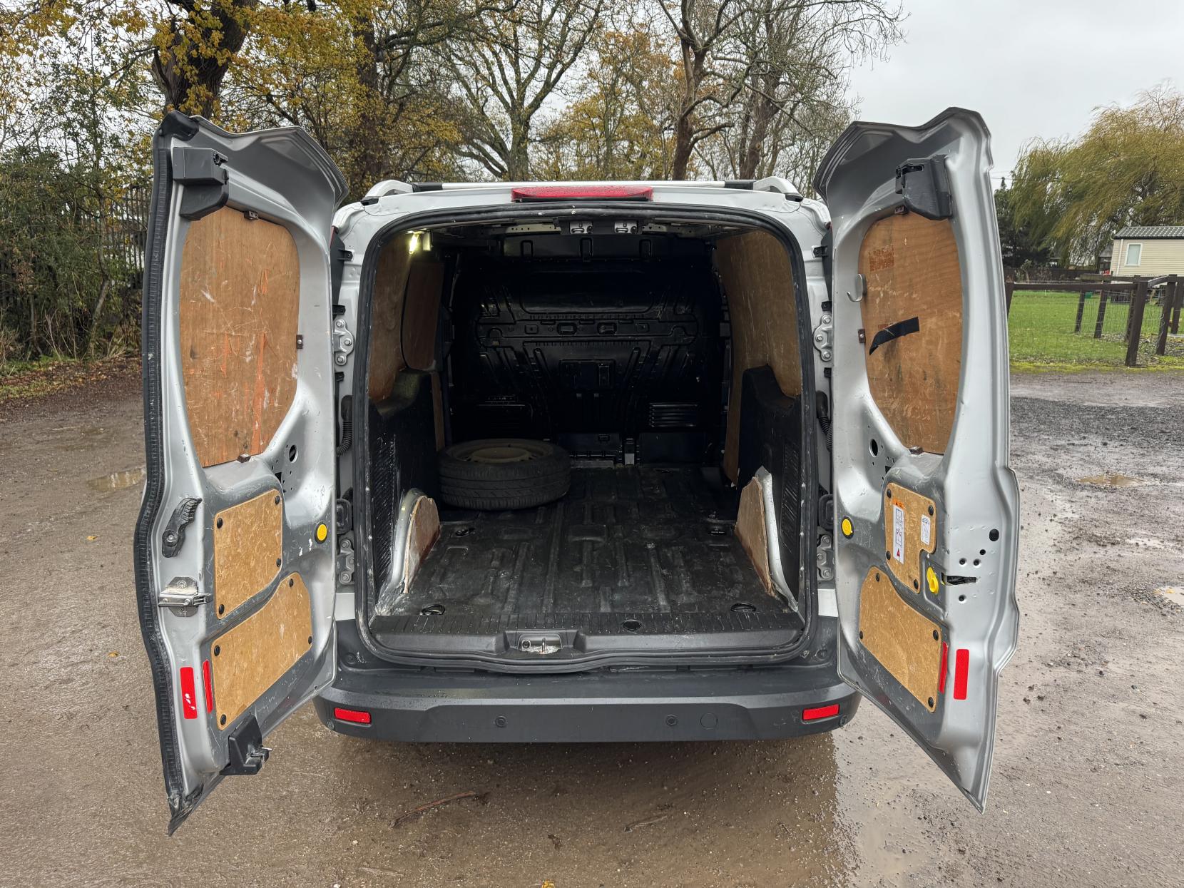 Ford Transit Connect 1.5 TDCi 240 Limited Panel Van 5dr Diesel Manual L2 H1 (119 g/km, 118 bhp)