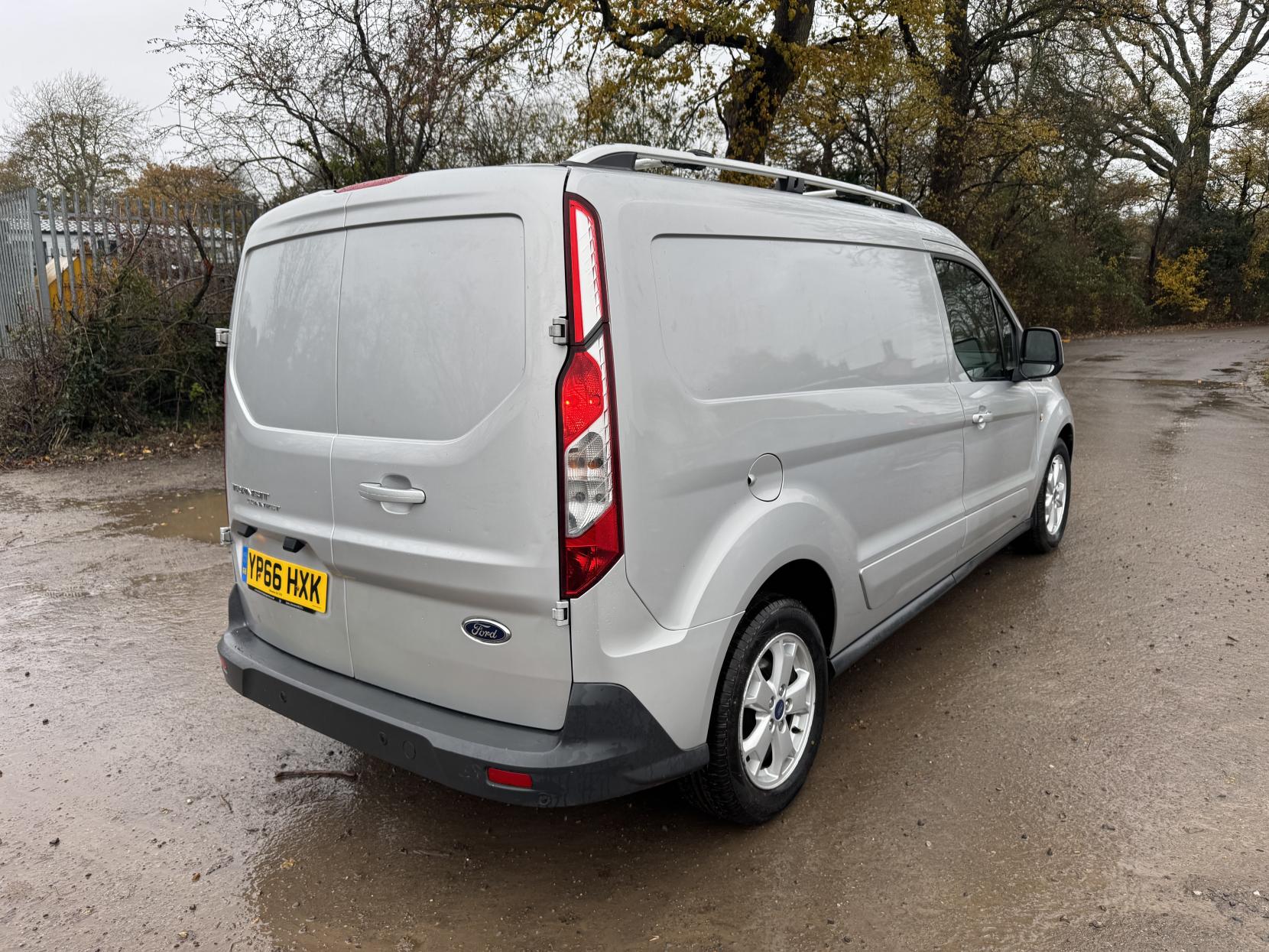 Ford Transit Connect 1.5 TDCi 240 Limited Panel Van 5dr Diesel Manual L2 H1 (119 g/km, 118 bhp)