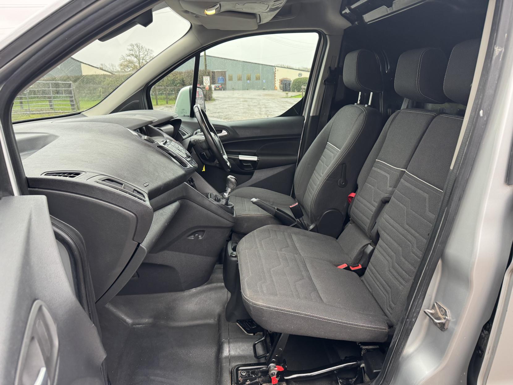 Ford Transit Connect 1.5 TDCi 240 Limited Panel Van 5dr Diesel Manual L2 H1 (119 g/km, 118 bhp)