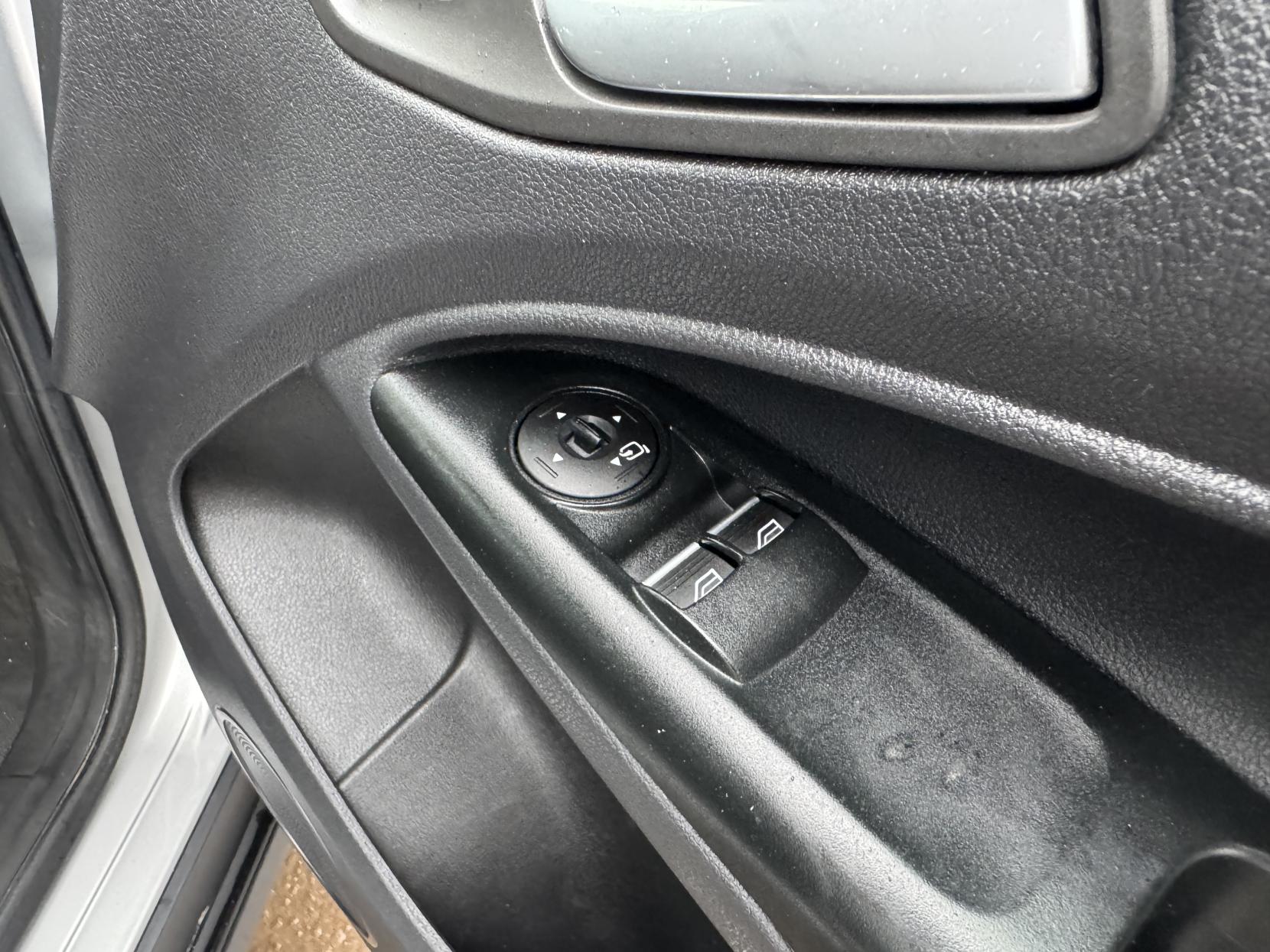 Ford Transit Connect 1.5 TDCi 240 Limited Panel Van 5dr Diesel Manual L2 H1 (119 g/km, 118 bhp)