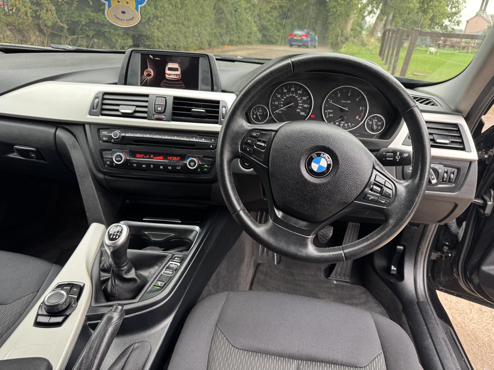BMW 3 Series 2.0 325d BluePerformance SE Saloon 4dr Diesel Manual Euro 6 (s/s) (218 ps)