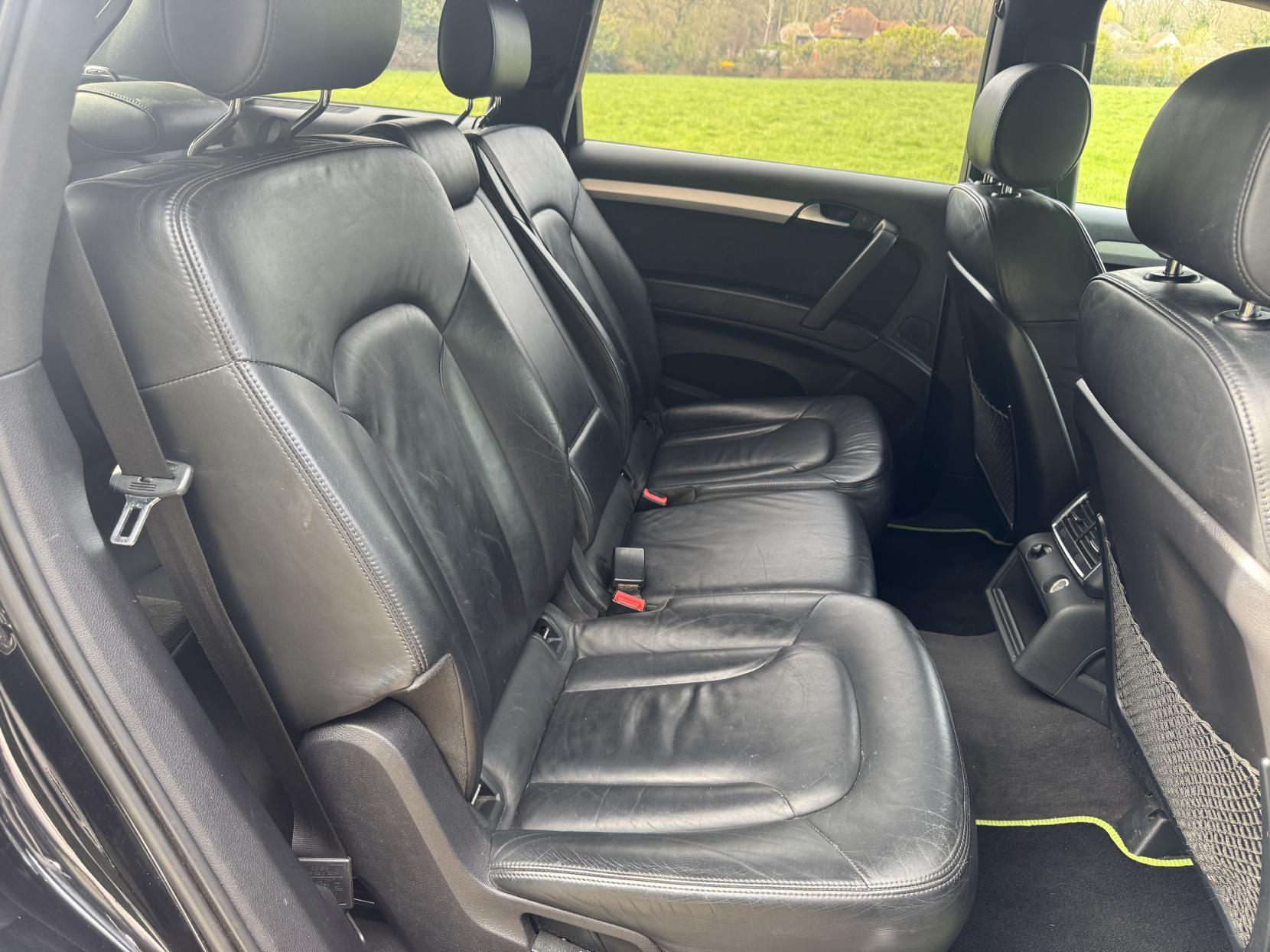 Audi Q7 3.0 TDI V6 S line Plus SUV 5dr Diesel Tiptronic quattro Euro 5 (s/s) (245 ps)