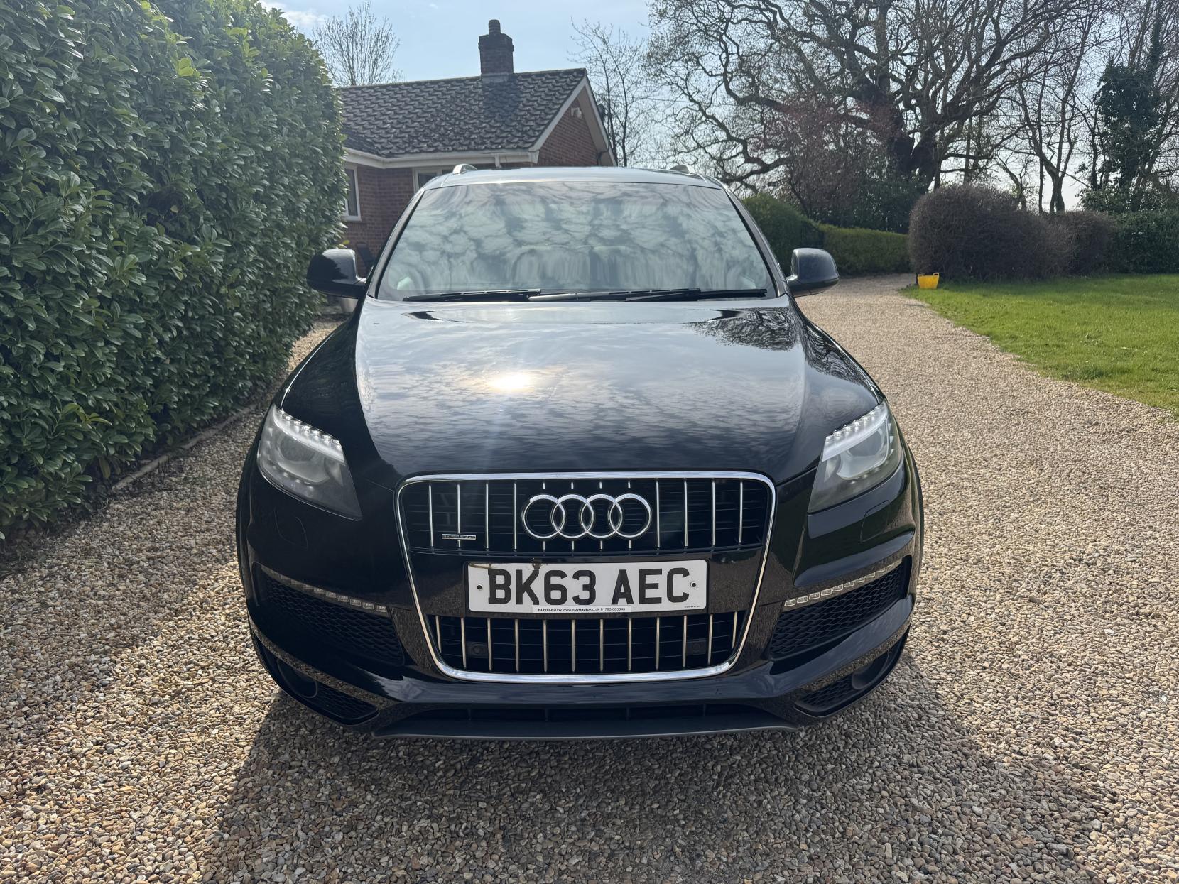 Audi Q7 3.0 TDI V6 S line Plus SUV 5dr Diesel Tiptronic quattro Euro 5 (s/s) (245 ps)